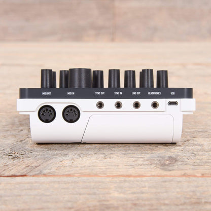 Modal Electronics Craft Synth 2.0 Portable Monophonic Synthesizer Keyboards and Synths / Synths / Digital Synths