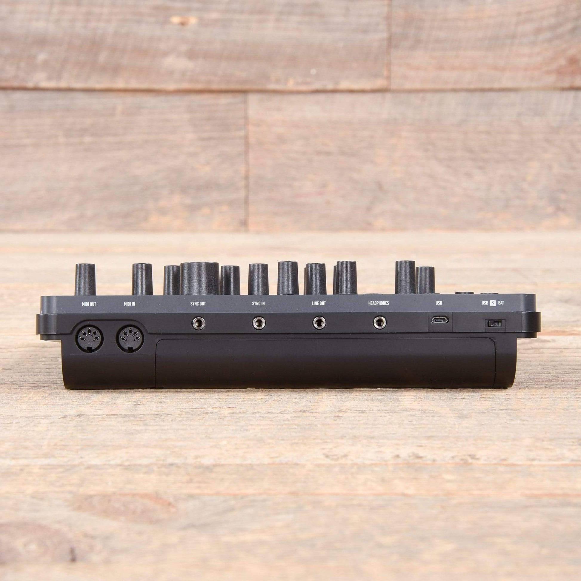 Modal Electronics Skulpt Portable 4-Voice Synthesizer Keyboards and Synths / Synths / Digital Synths