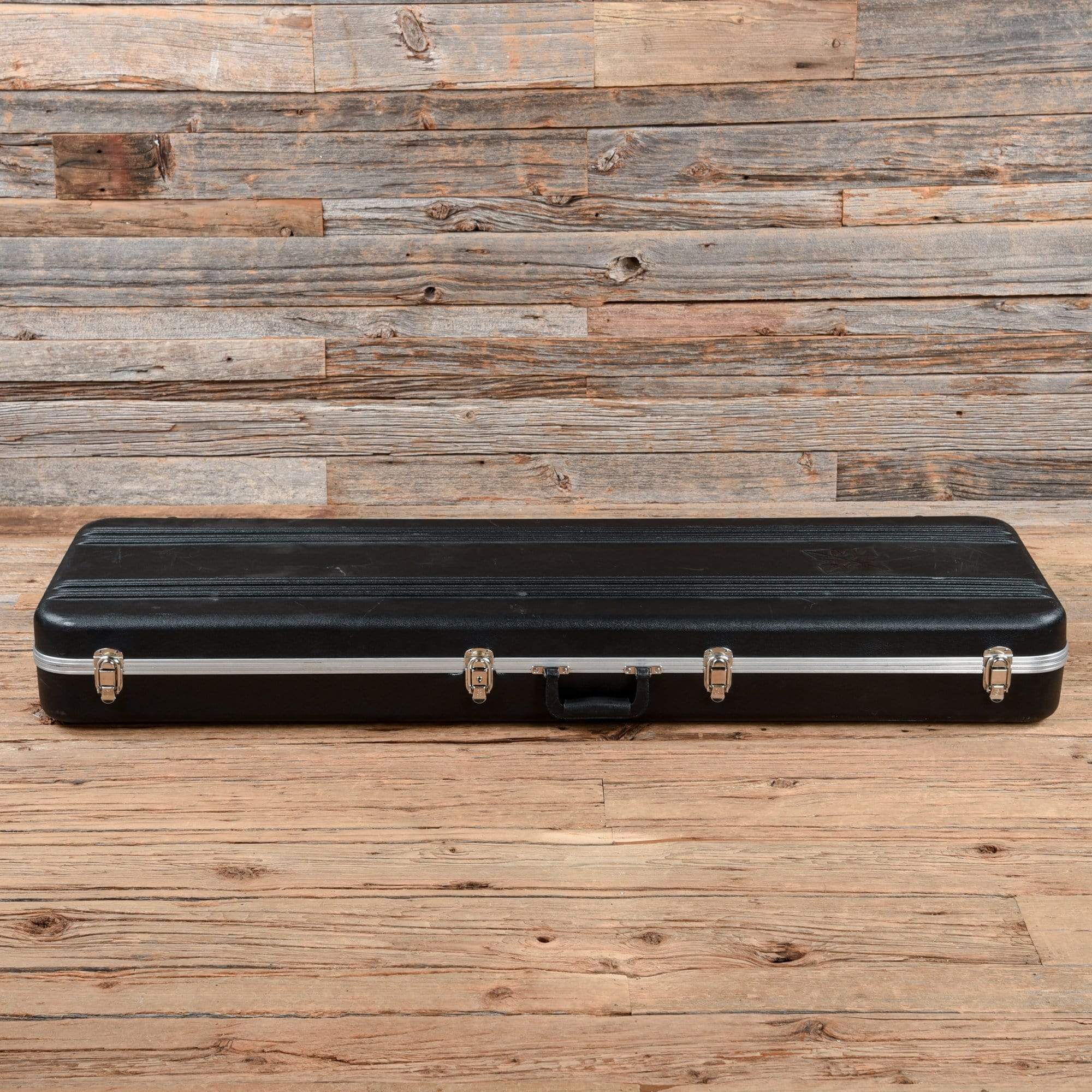 Modulus Q6 6-String Bass Quantum Sunburst 2011 – Chicago Music Exchange