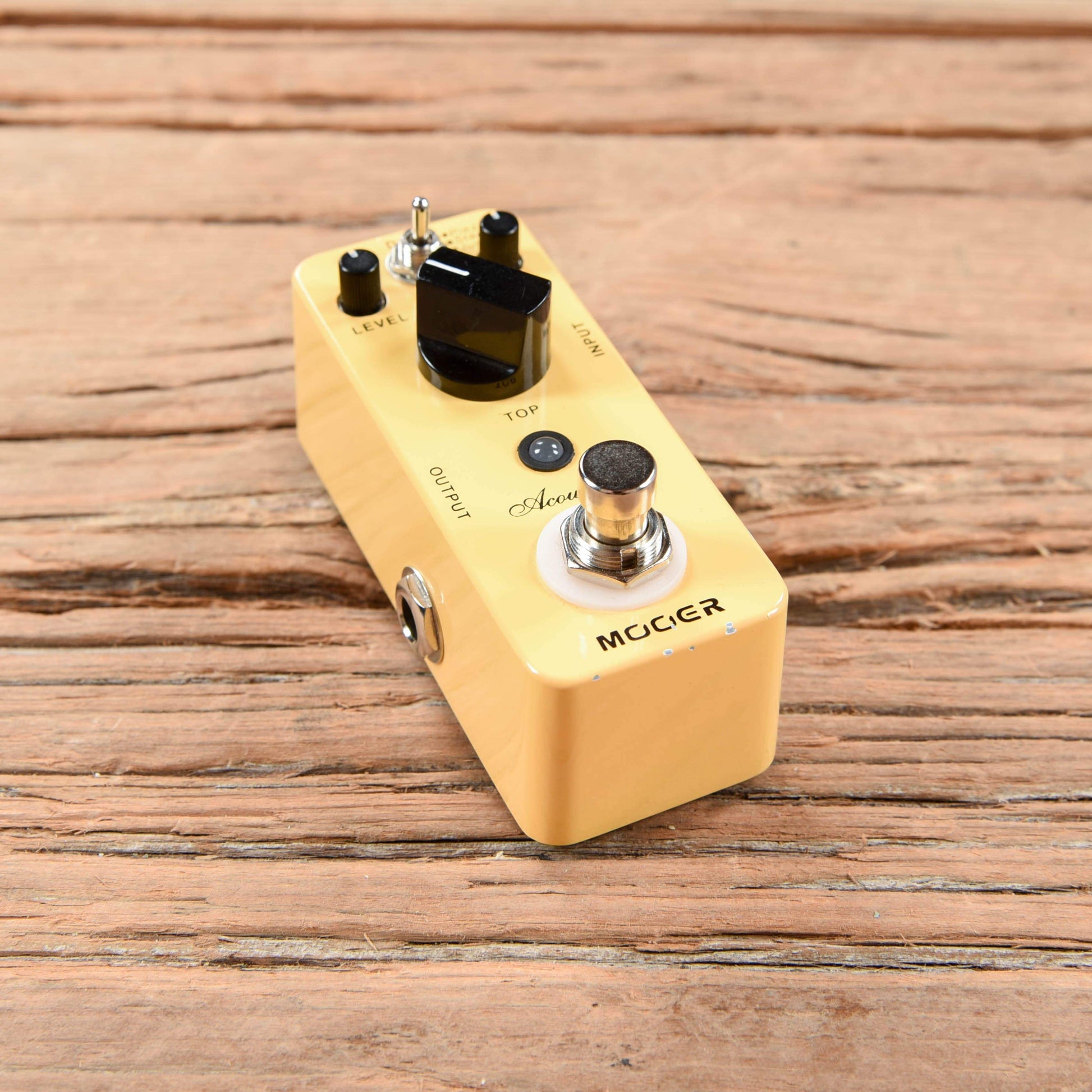 mooer acoustikar pedal Mooer Acoustikar Acoustic Guitar Simulator – Chicago Music Exchange