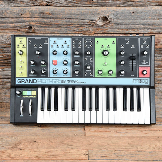 Moog Grandmother 32-Key Semi-Modular Analog Synthesizer Keyboards and Synths / Synths / Analog Synths