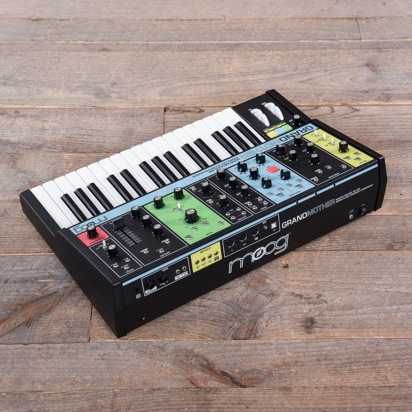 Moog Grandmother Semi-Modular Analog Synthesizer Keyboards and Synths / Synths / Analog Synths