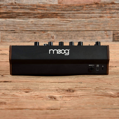 Moog Mother-32 Tabletop Semi-Modular Synthesizer Keyboards and Synths / Synths / Analog Synths