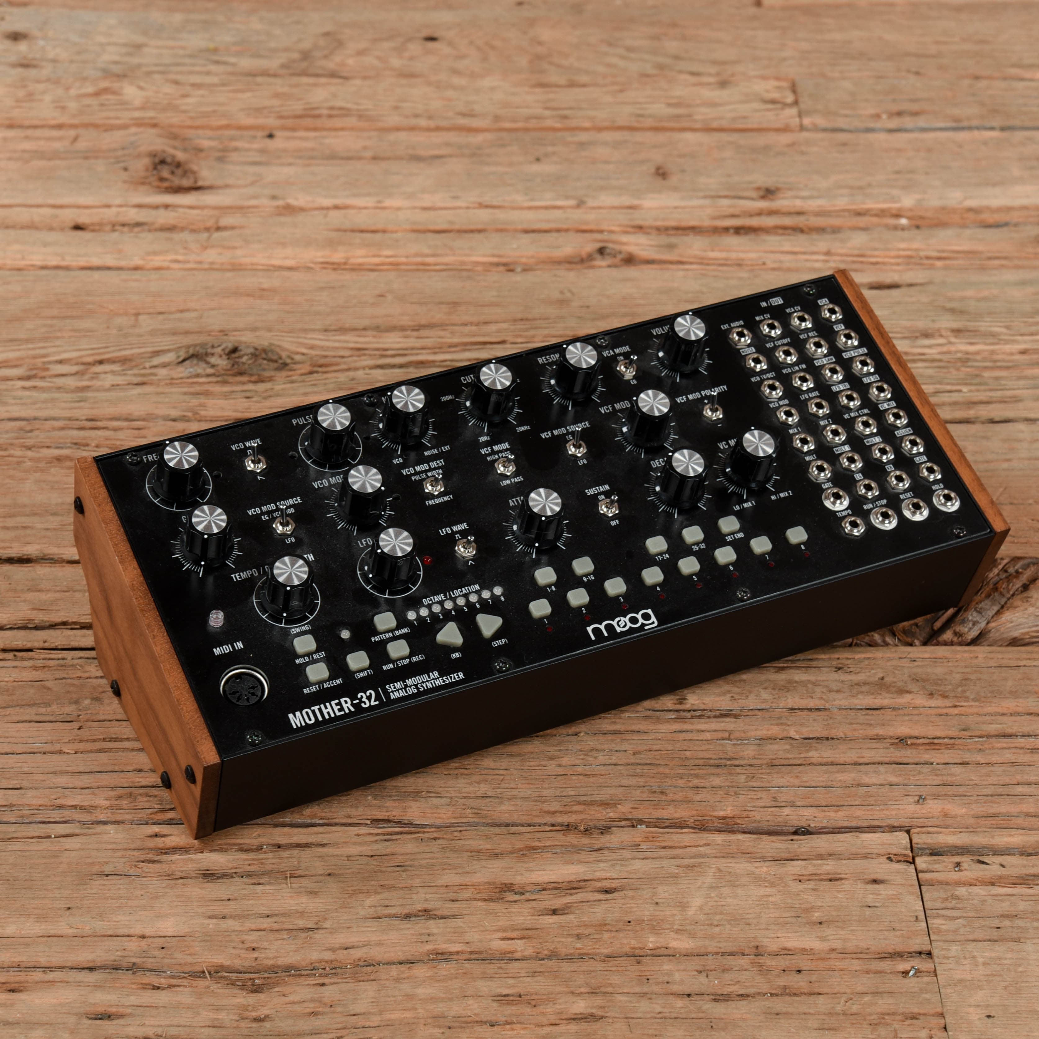 Moog Mother-32 Tabletop Semi-Modular Synthesizer USED Keyboards and Synths / Synths / Analog Synths