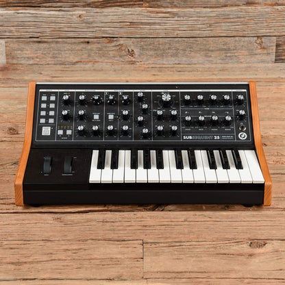 Moog Subsequent 25 Analog Synth Keyboards and Synths / Synths / Analog Synths