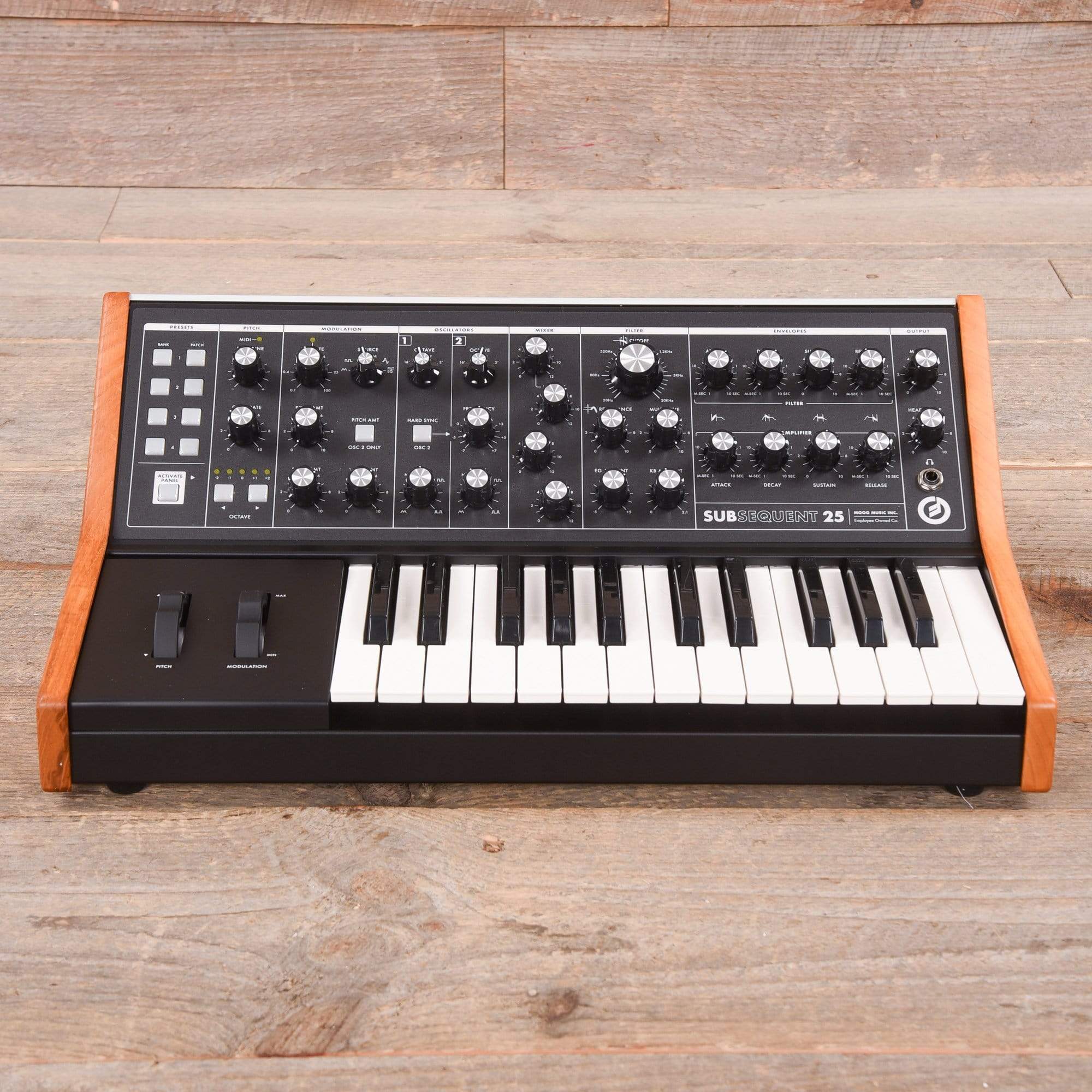 Moog Subsequent 25 Analog Synthesizer Keyboards and Synths / Synths / Analog Synths
