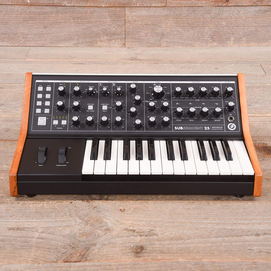 Moog Subsequent 25 Analog Synthesizer Keyboards and Synths / Synths / Analog Synths