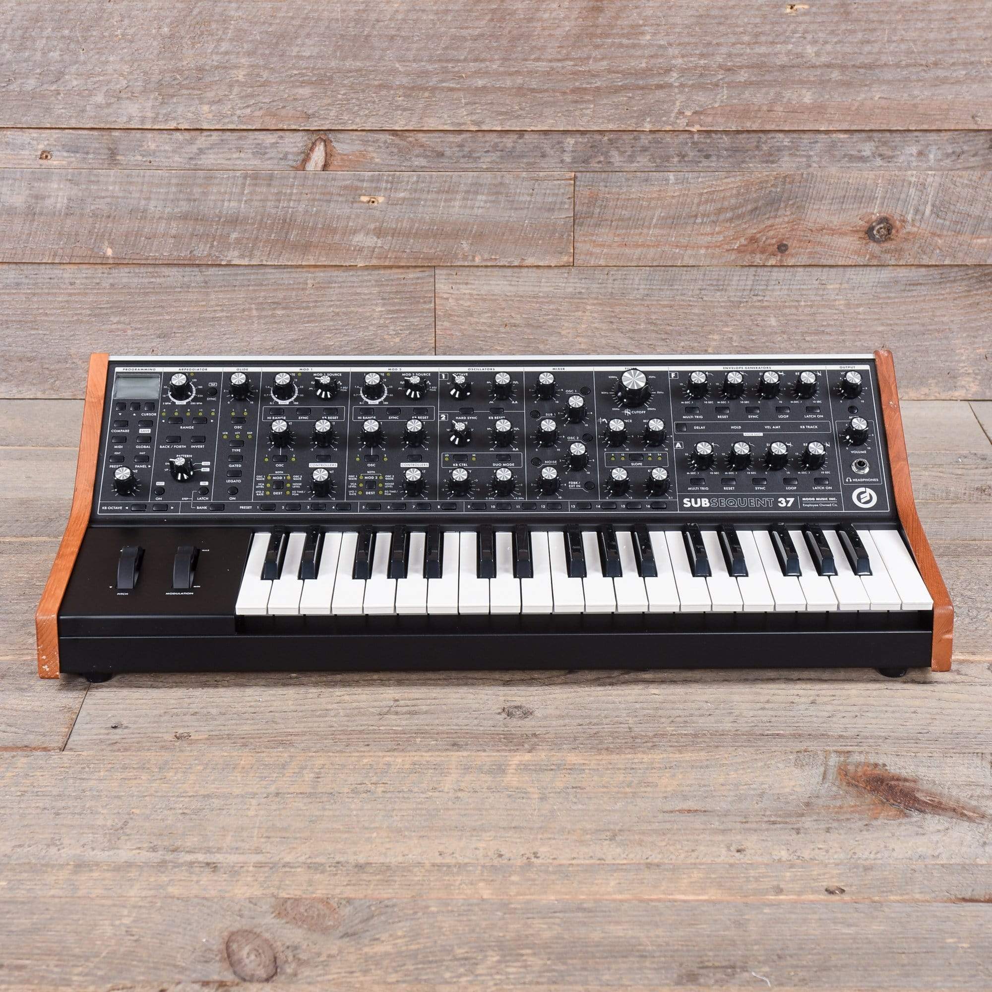 Moog SUBsequent 37 Synthesizer Keyboards and Synths / Synths / Analog Synths