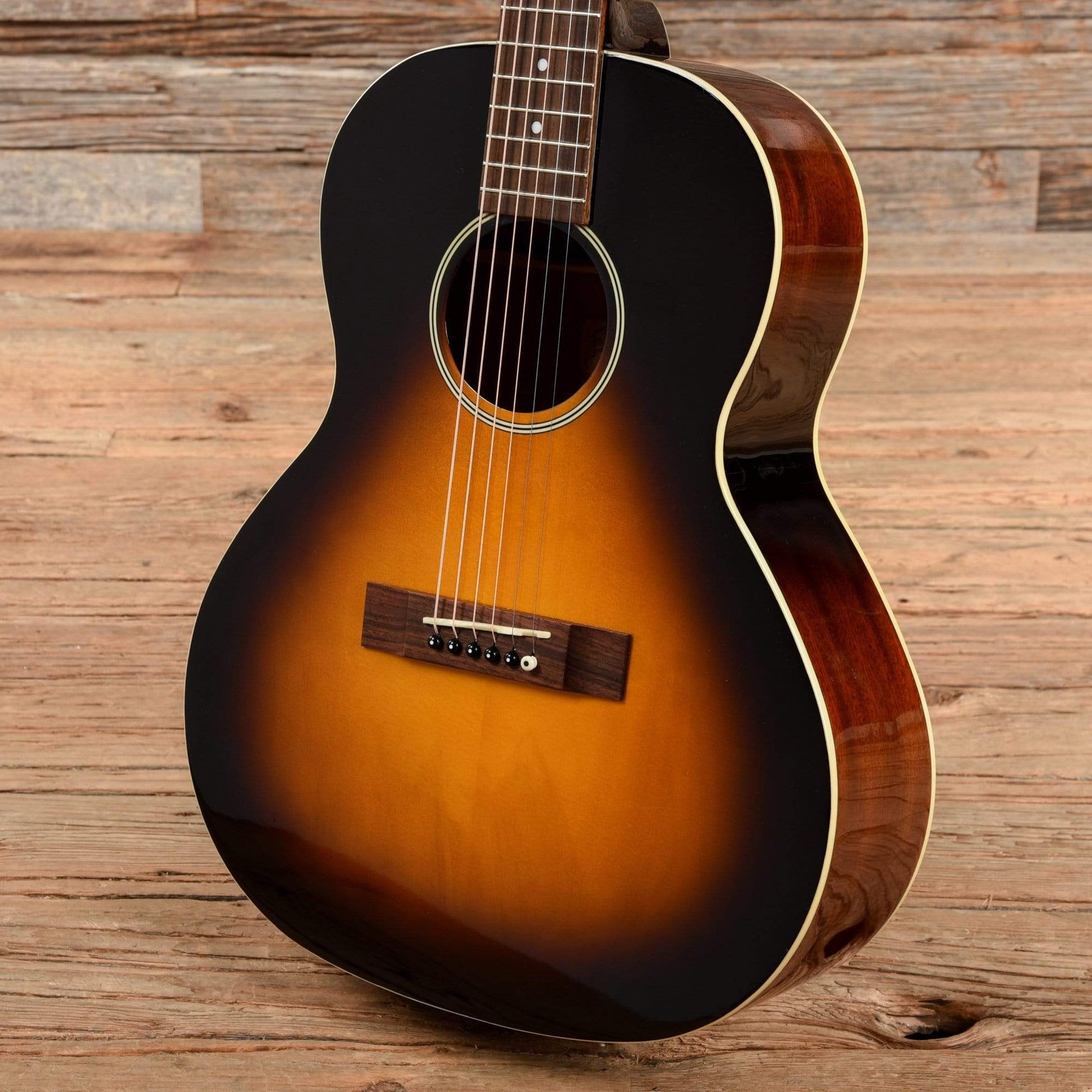 Morgan Monroe M-00-TBV Sunburst Acoustic Guitars / Concert