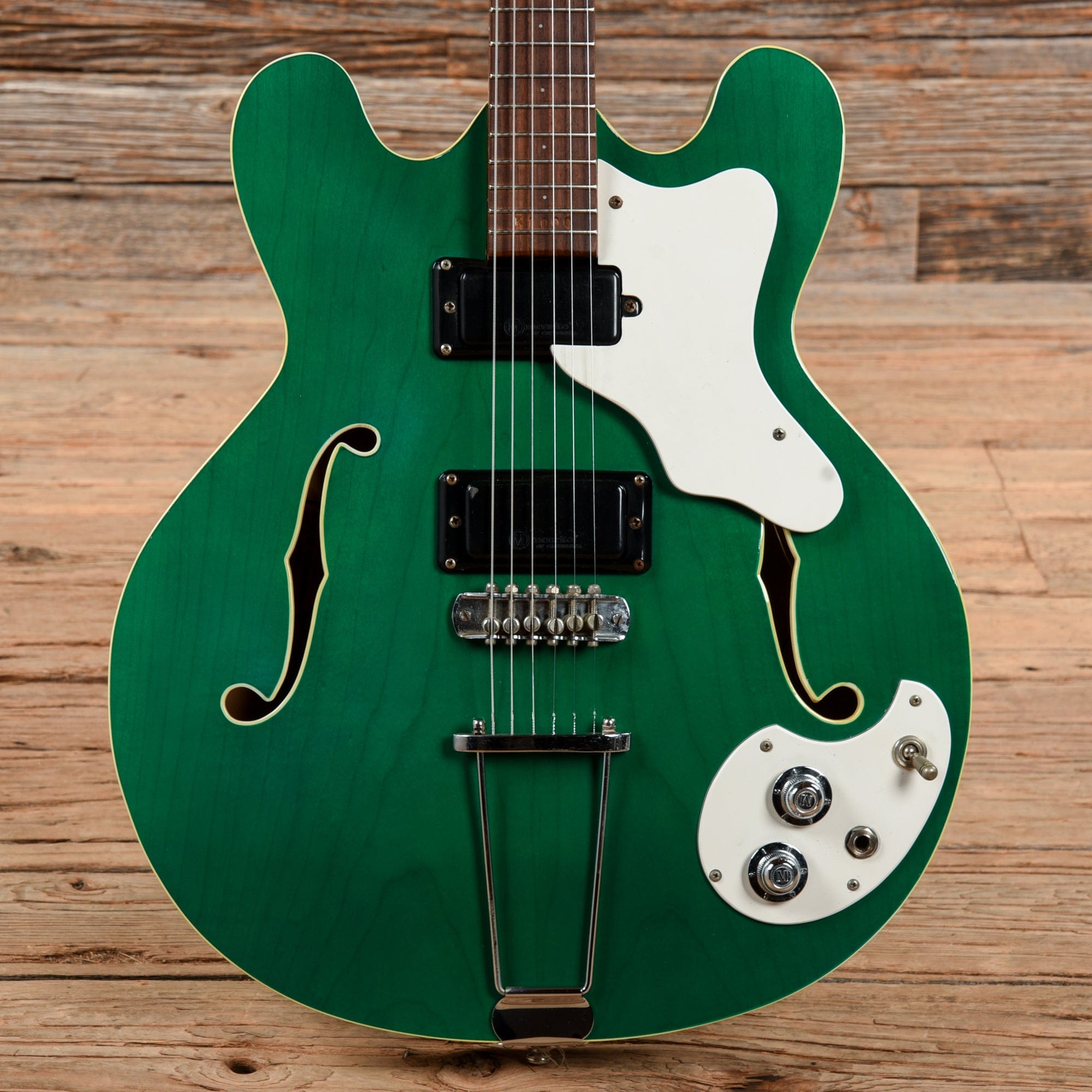 Mosrite Celebrity Translucent Green 1968 – Chicago Music Exchange