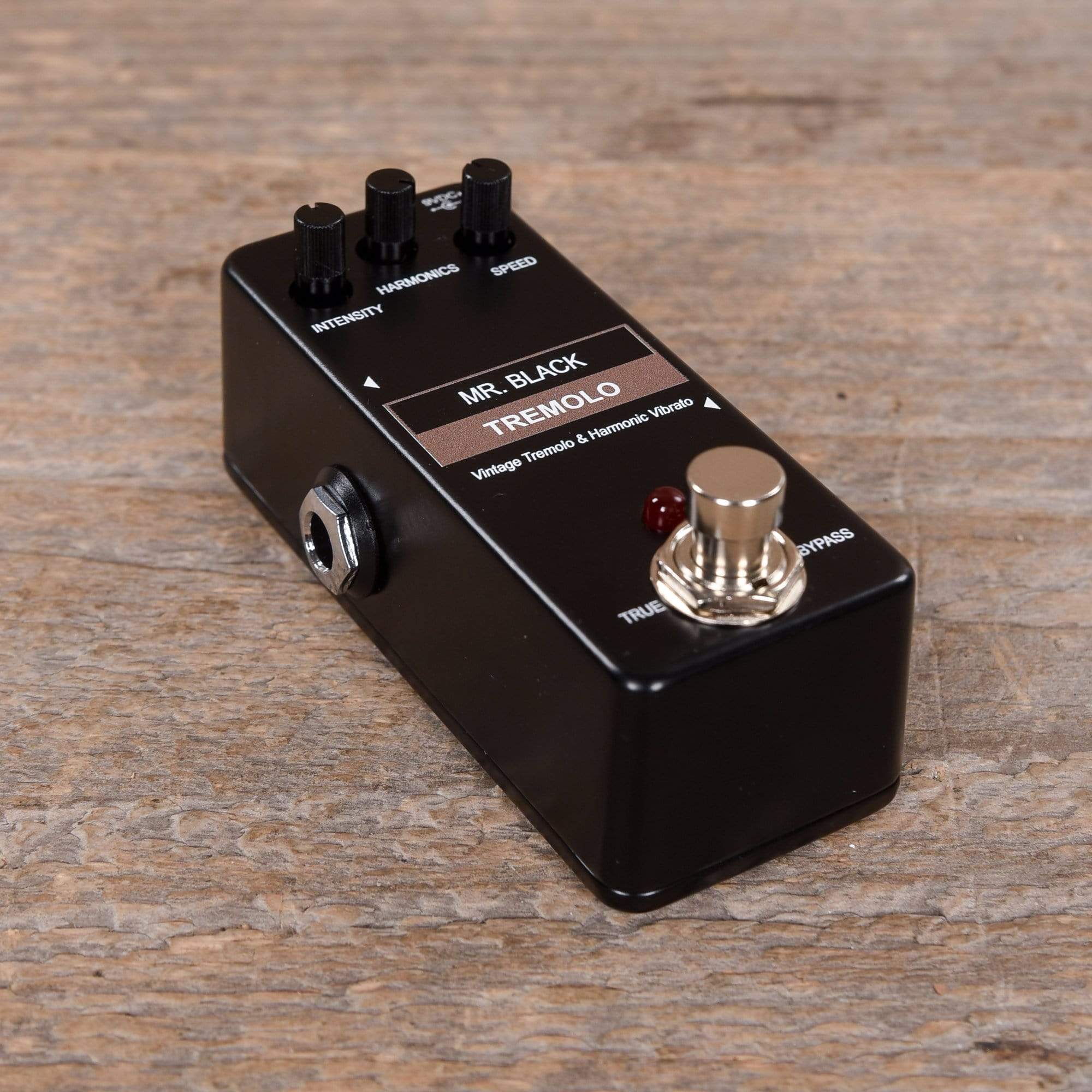 Mr. Black Mini Tremolo Effects and Pedals / Tremolo and Vibrato