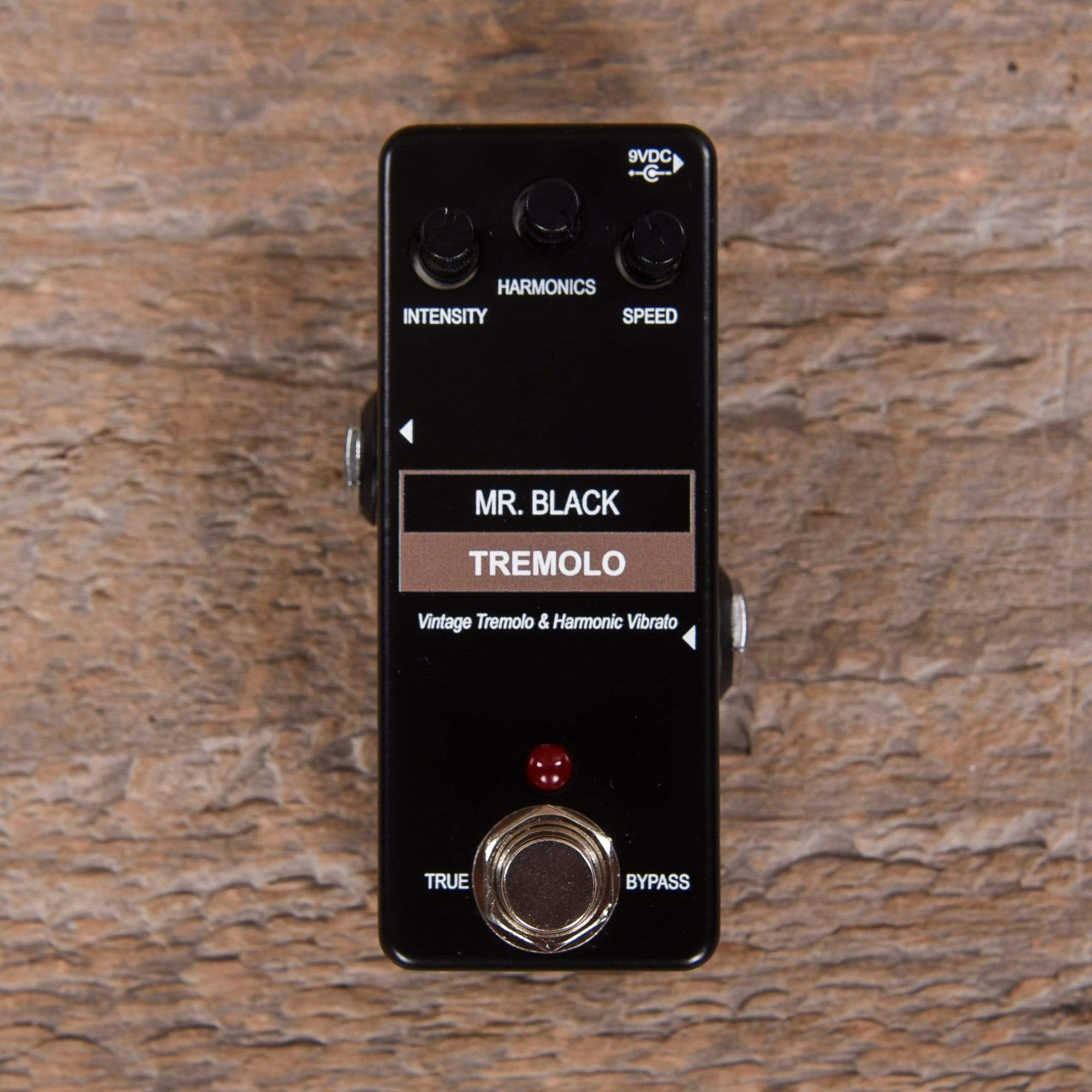 Mr. Black Mini Tremolo Effects and Pedals / Tremolo and Vibrato