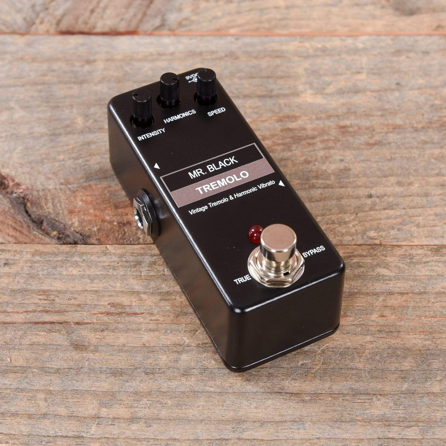 Mr. Black Mini Tremolo Effects and Pedals / Tremolo and Vibrato