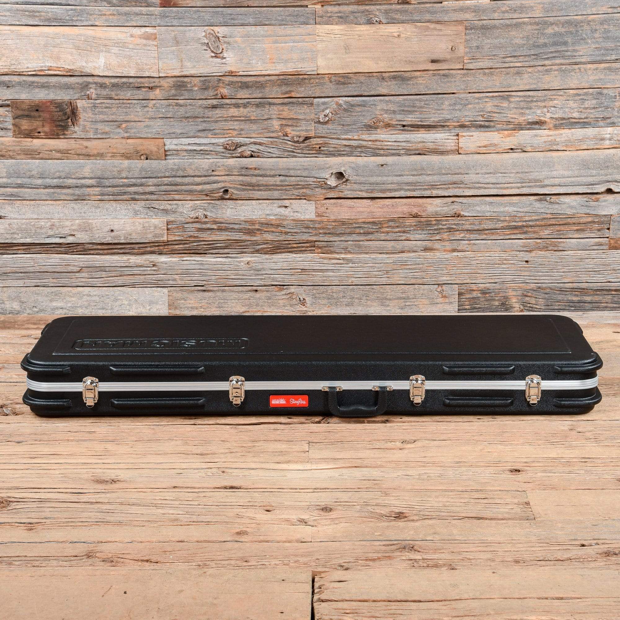 Music Man BFR 2018 StingRay Special 4 HH Dargie Delight 3 Ebony Fingerboard w/Painted Headstock Bass Guitars / 4-String