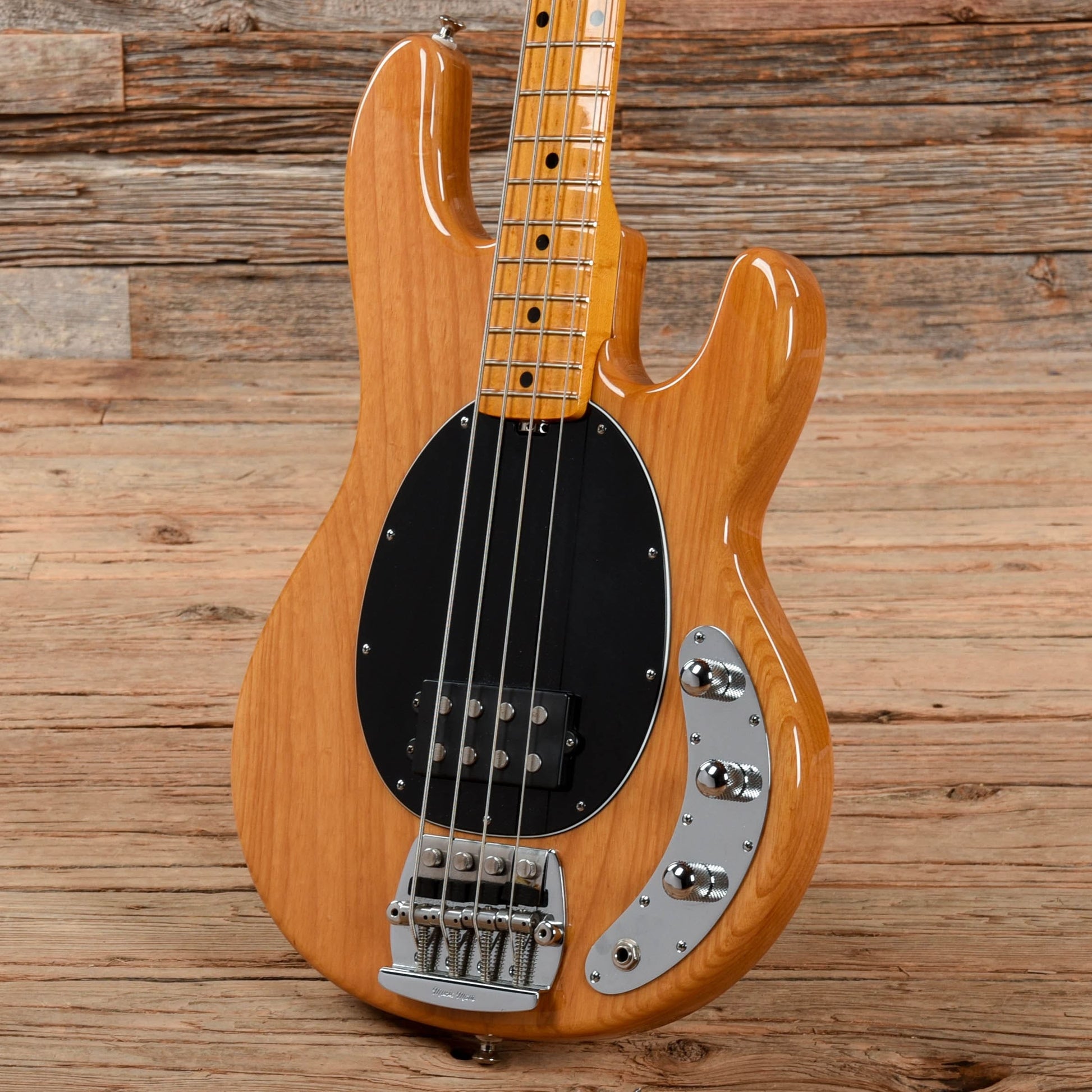 Music Man Classic StingRay 4 Natural 2010 Bass Guitars / 4-String