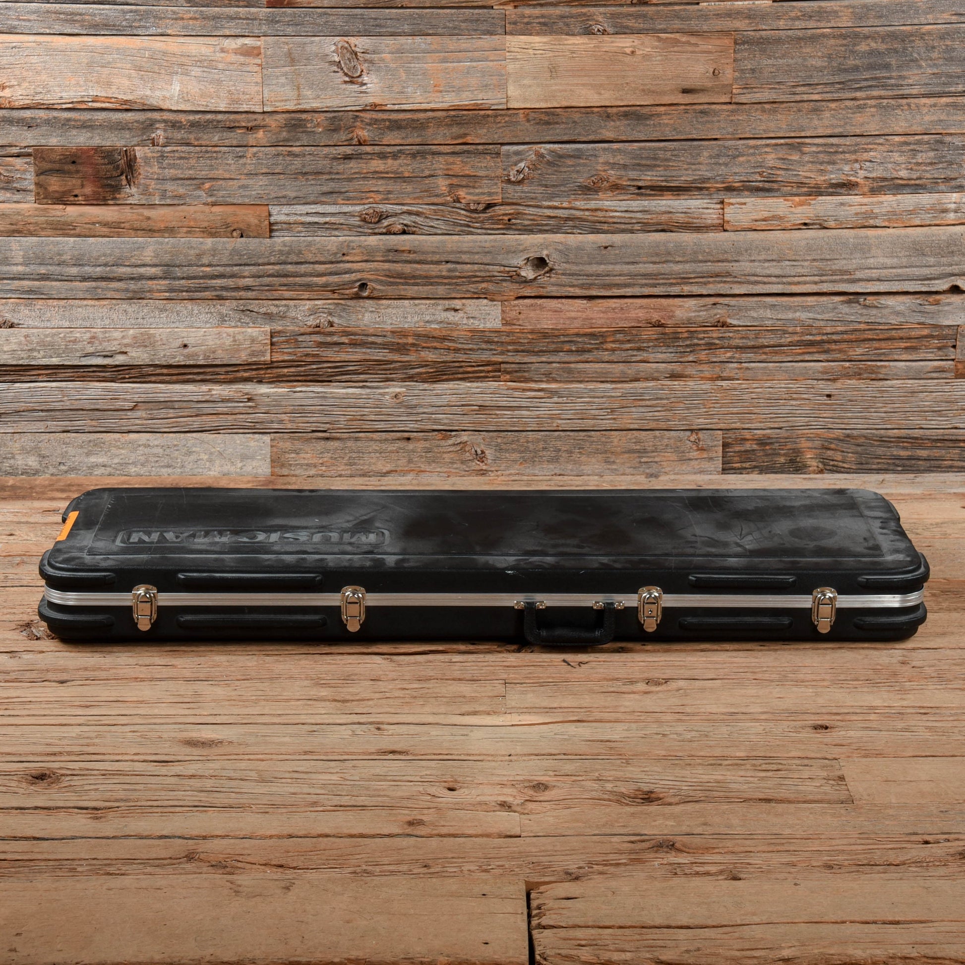 Music Man Classic StingRay 4 Natural 2010 Bass Guitars / 4-String