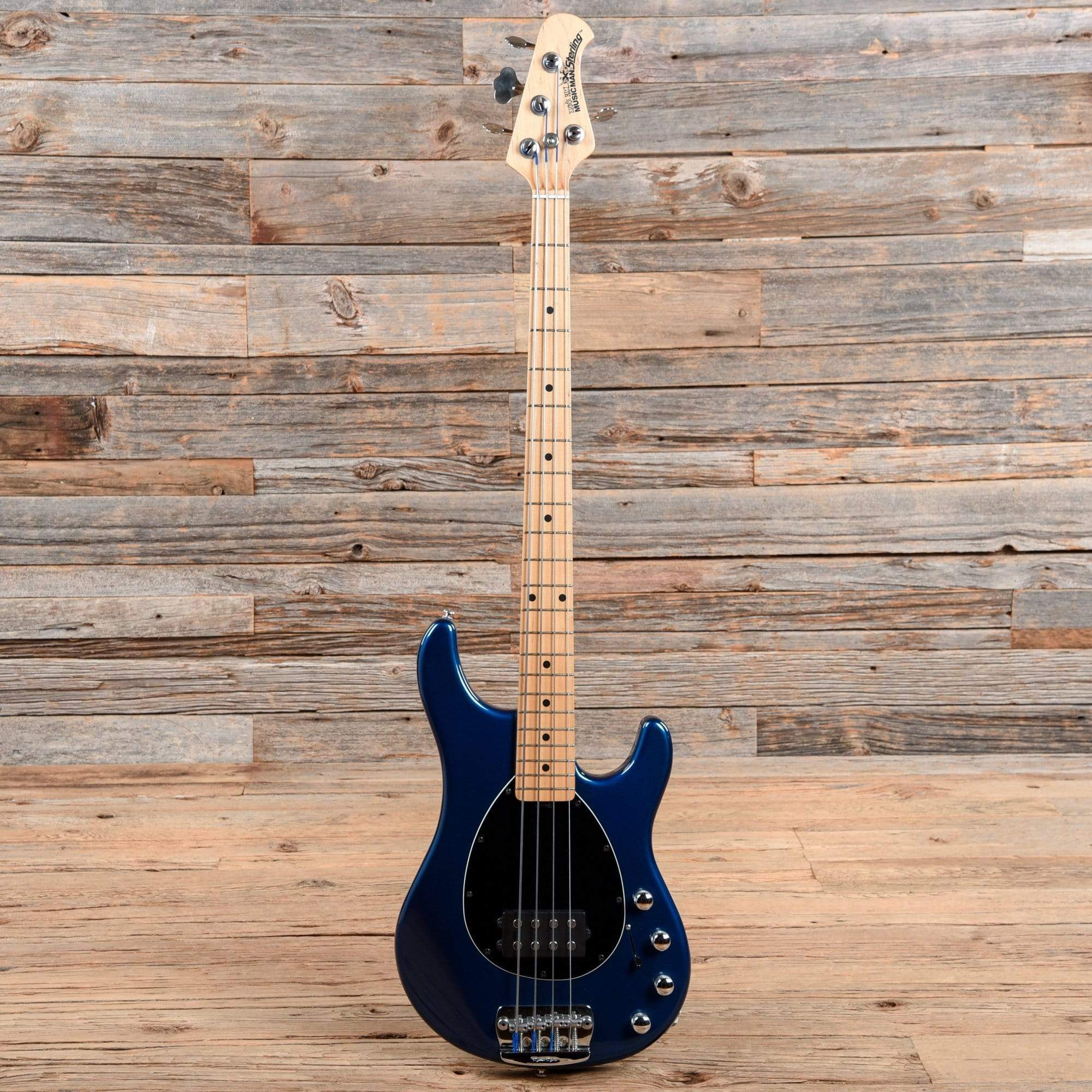 Music Man Sterling 4 H Blue Pearl 2005 Bass Guitars / 4-String