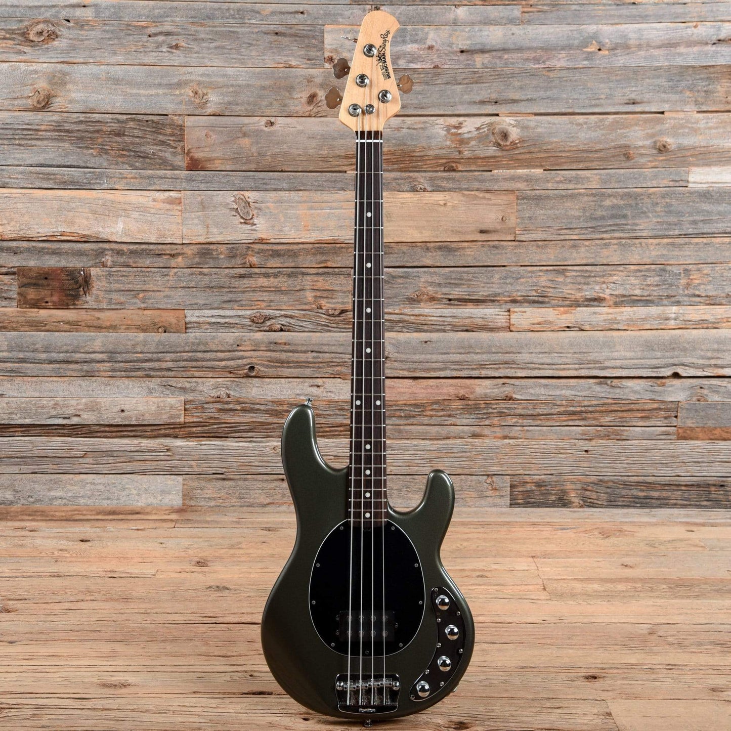 Music Man StingRay 4H Graphite Pearl 2004 Bass Guitars / 4-String