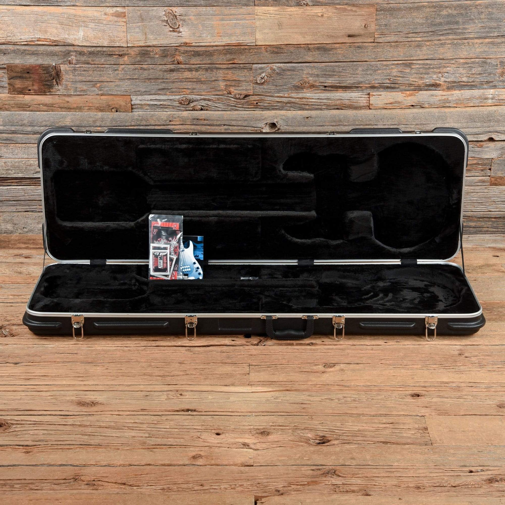 Music Man Stingray Classic Shell Pink 2010 Bass Guitars / 4-String