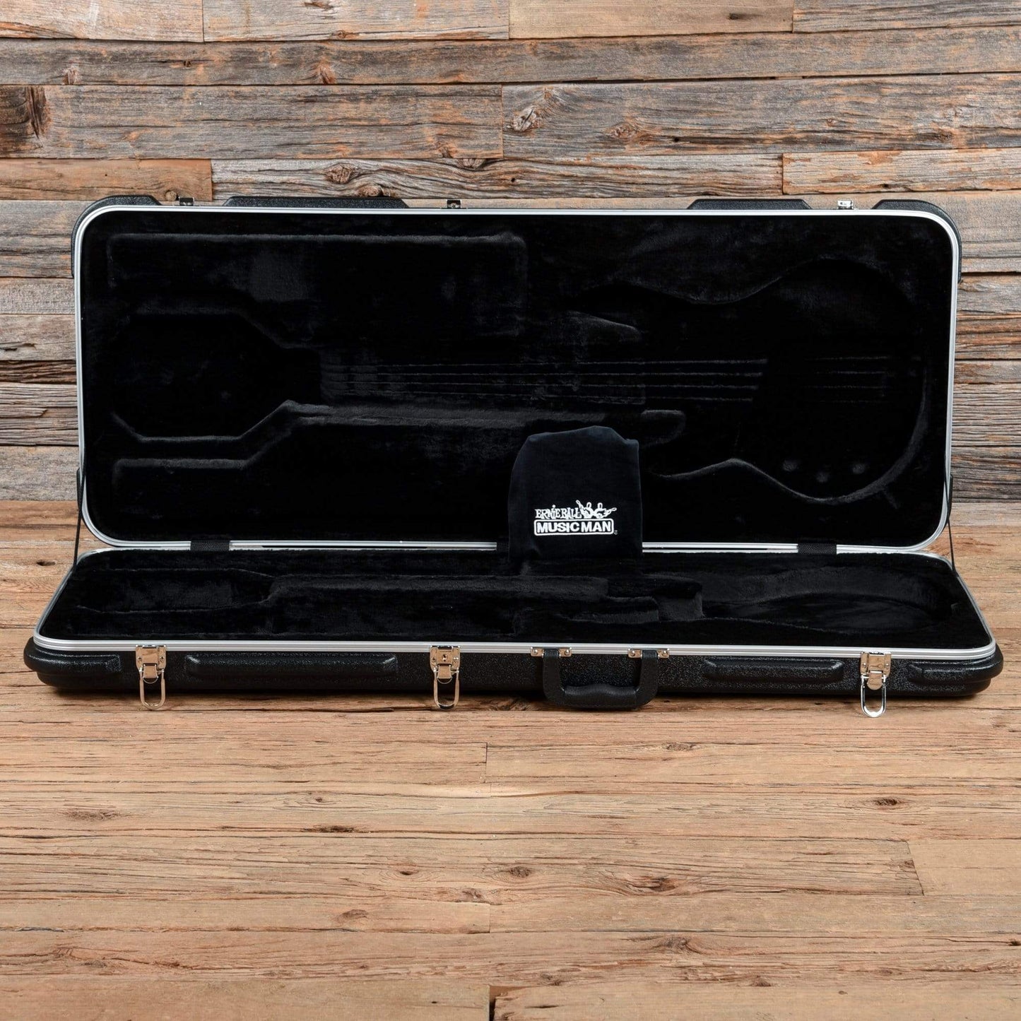 Music Man StingRay Short Scale Raspberry Pearl 2019 Bass Guitars / Short Scale