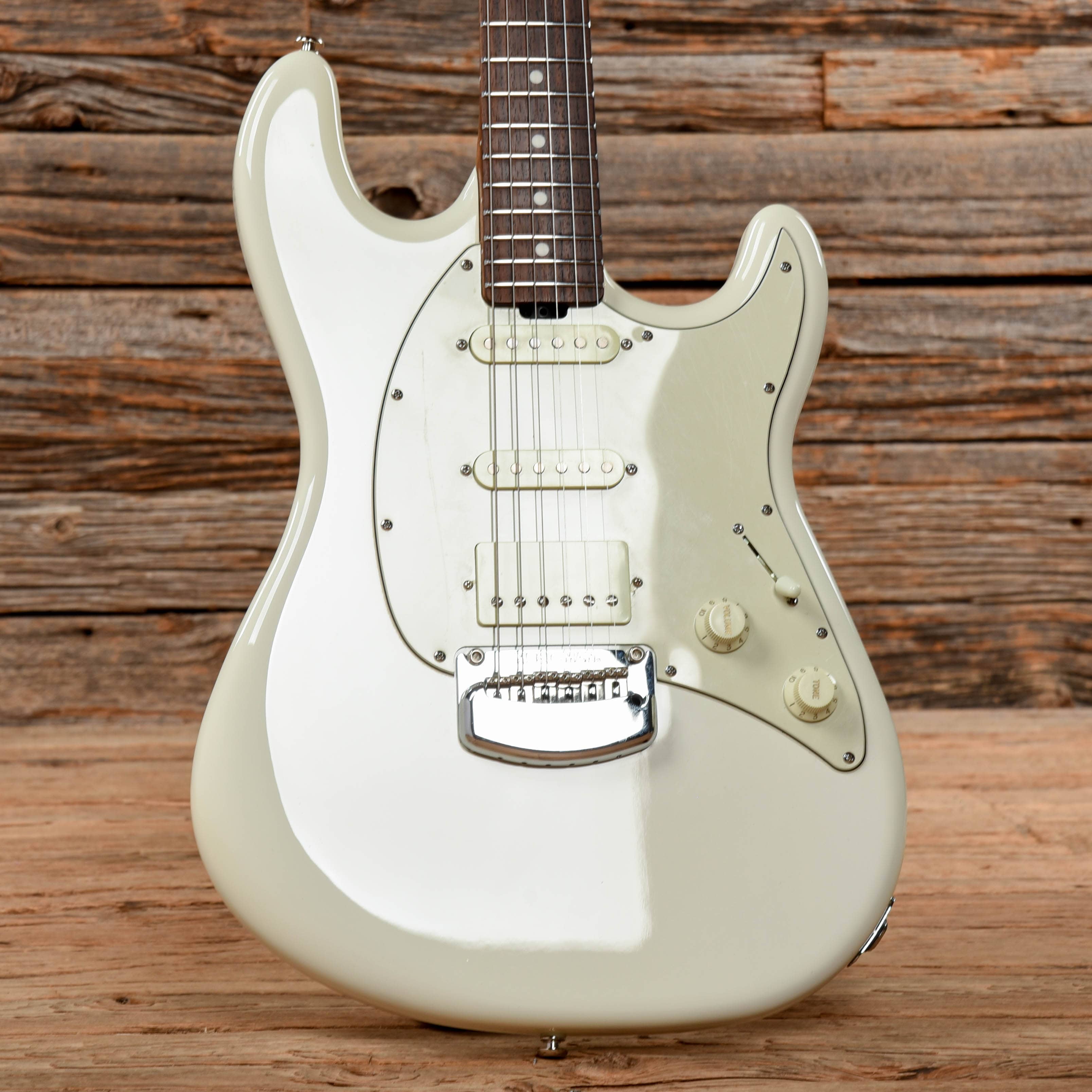 Music Man Cutlass RS HSS Ivory White 2018 Electric Guitars / Solid Body