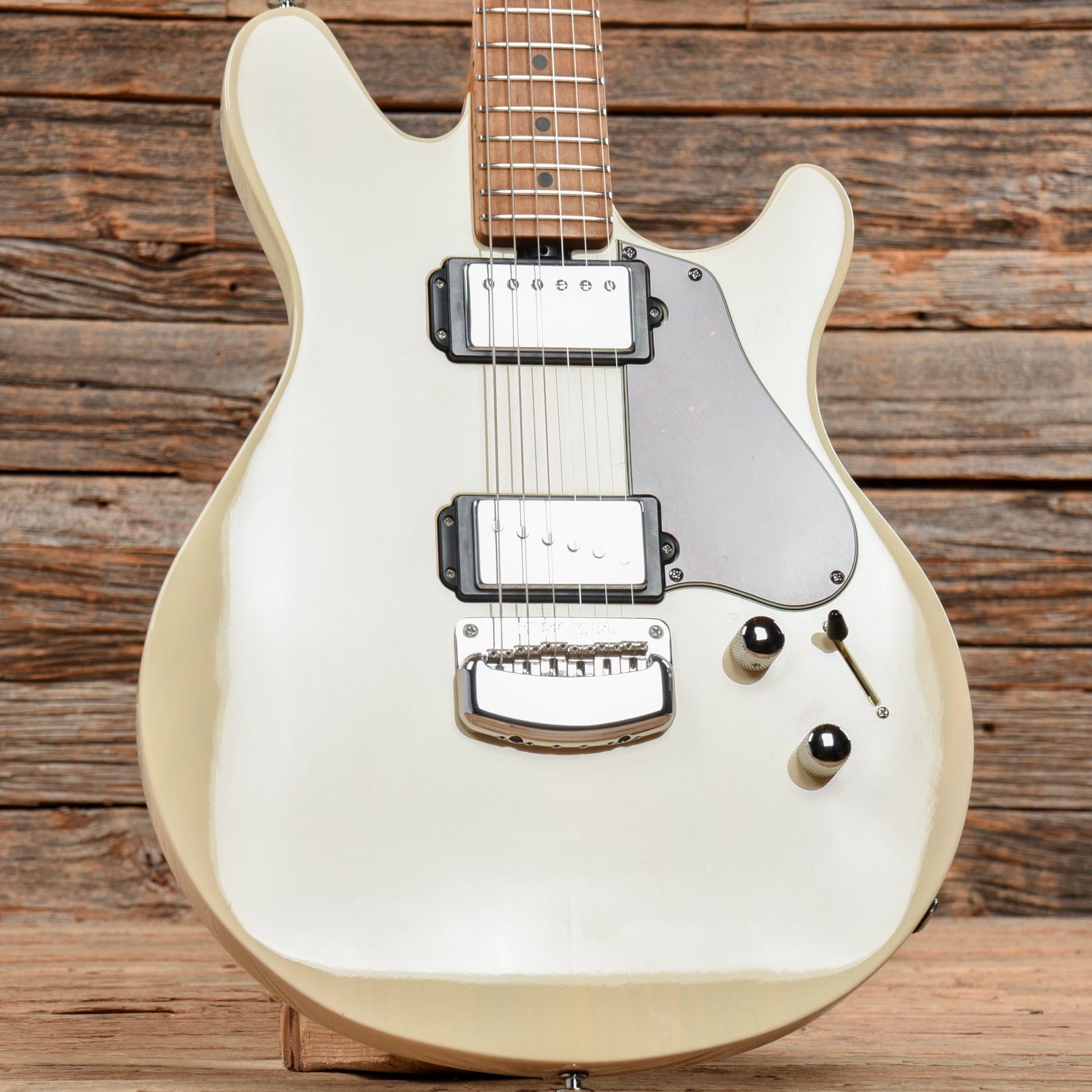 Music Man James Valentine Signature Trans Buttermilk 2017 Electric Guitars / Solid Body