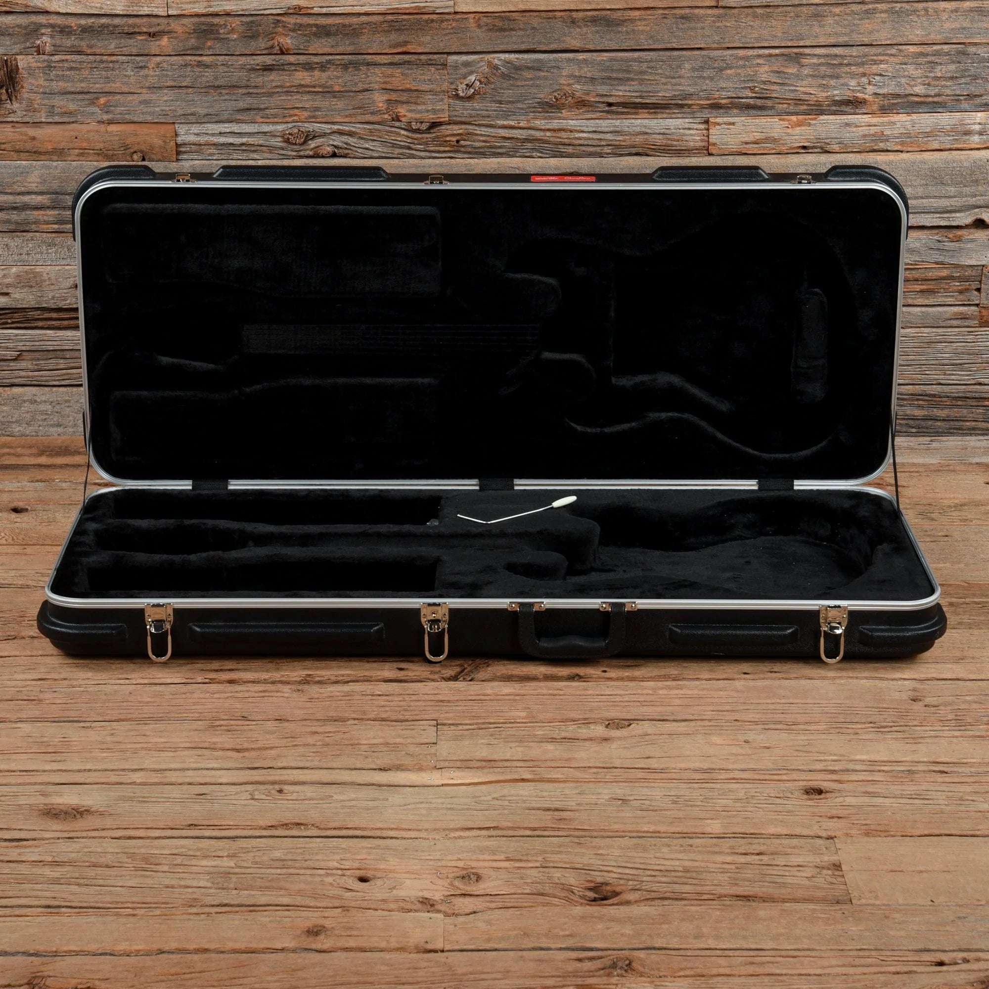 Music Man StingRay Guitar RS Firemist Silver 2019 Electric Guitars / Solid Body