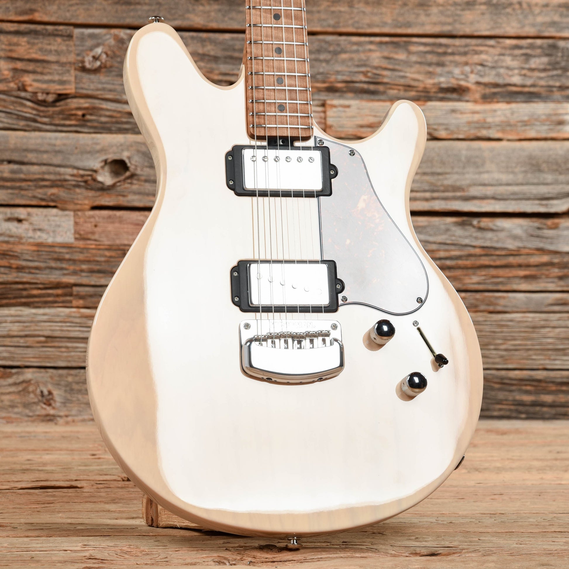 Music Man Valentine Trans Buttermilk 2019 Electric Guitars / Solid Body
