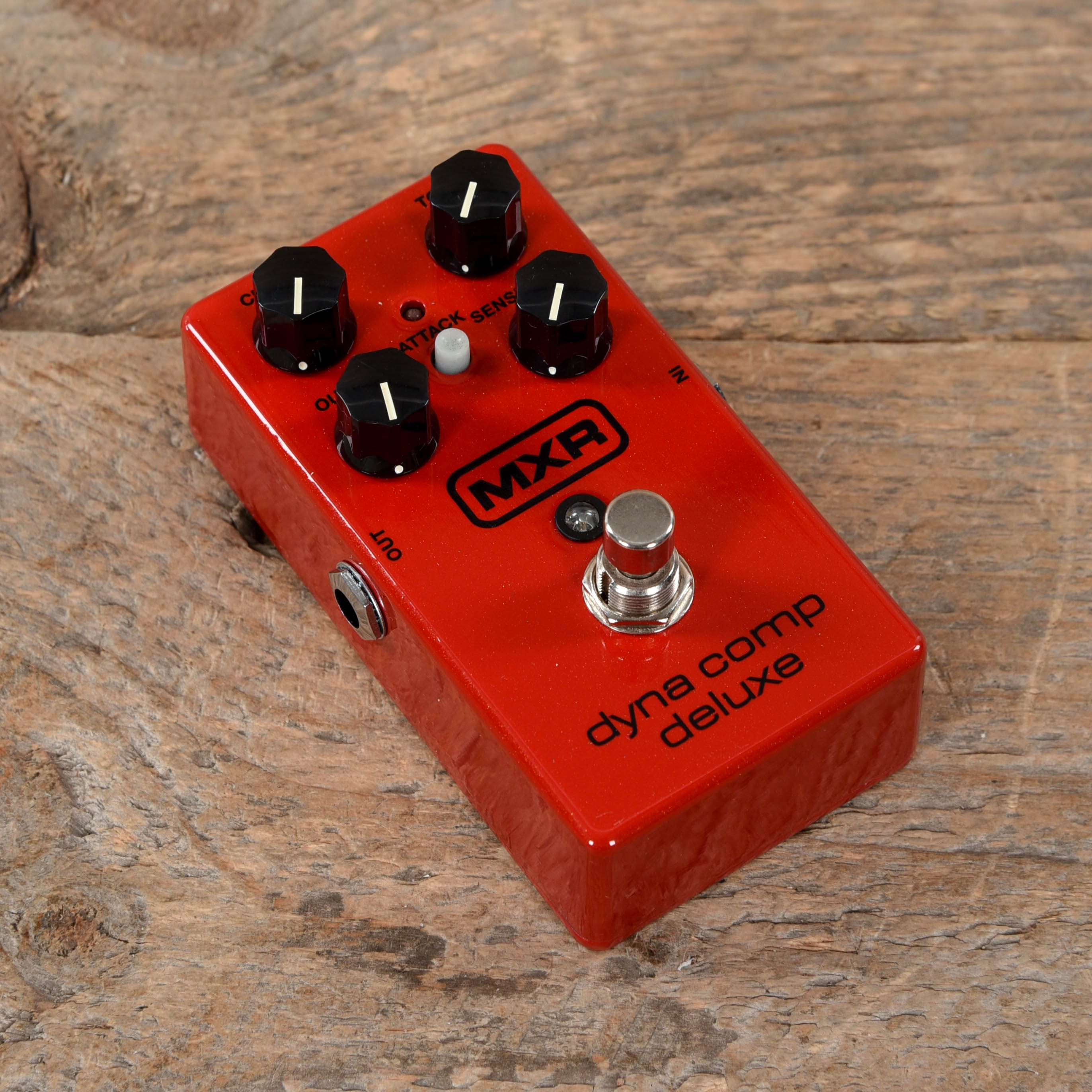 MXR Dyna Comp Deluxe Compressor – Chicago Music Exchange