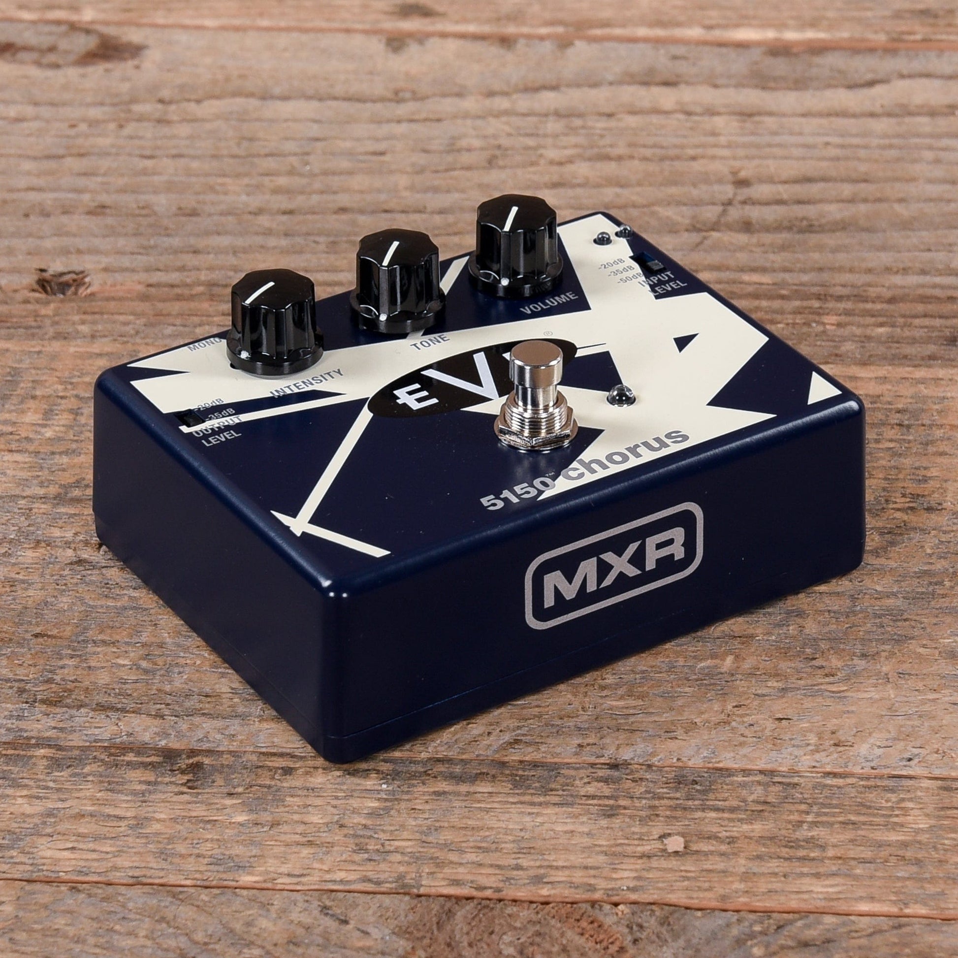 evh 5150 chorus pedal MXR EVH 5150 Chorus – Chicago Music Exchange
