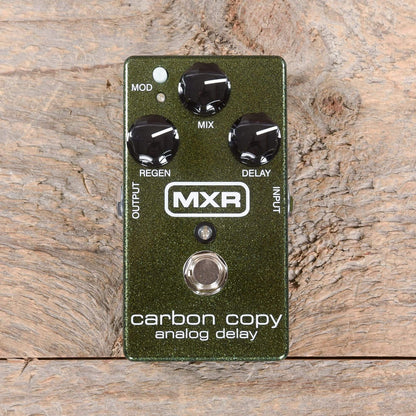 MXR M-169 Carbon Copy Analog Delay Effects and Pedals / Delay