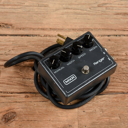 MXR M-117 Effects and Pedals / Flanger