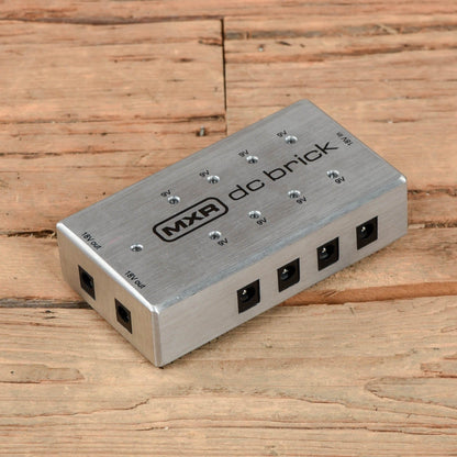 MXR DC Brick M237 Power Supply Effects and Pedals / Pedalboards and Power Supplies
