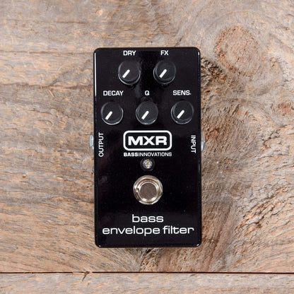 MXR M-82 Bass Envelope Filter Effects and Pedals / Wahs and Filters