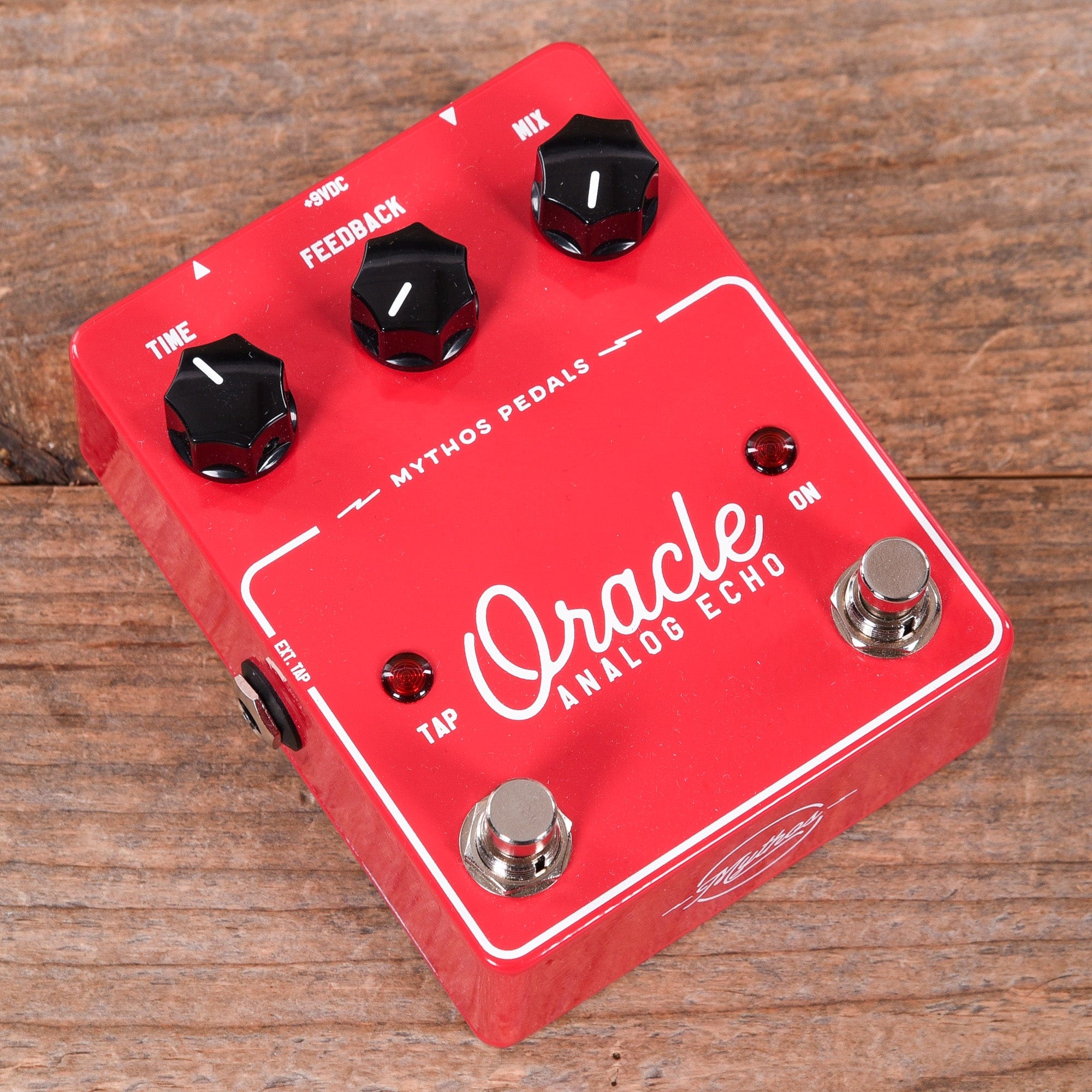 Mythos Oracle Analog Echo Pedal – Chicago Music Exchange