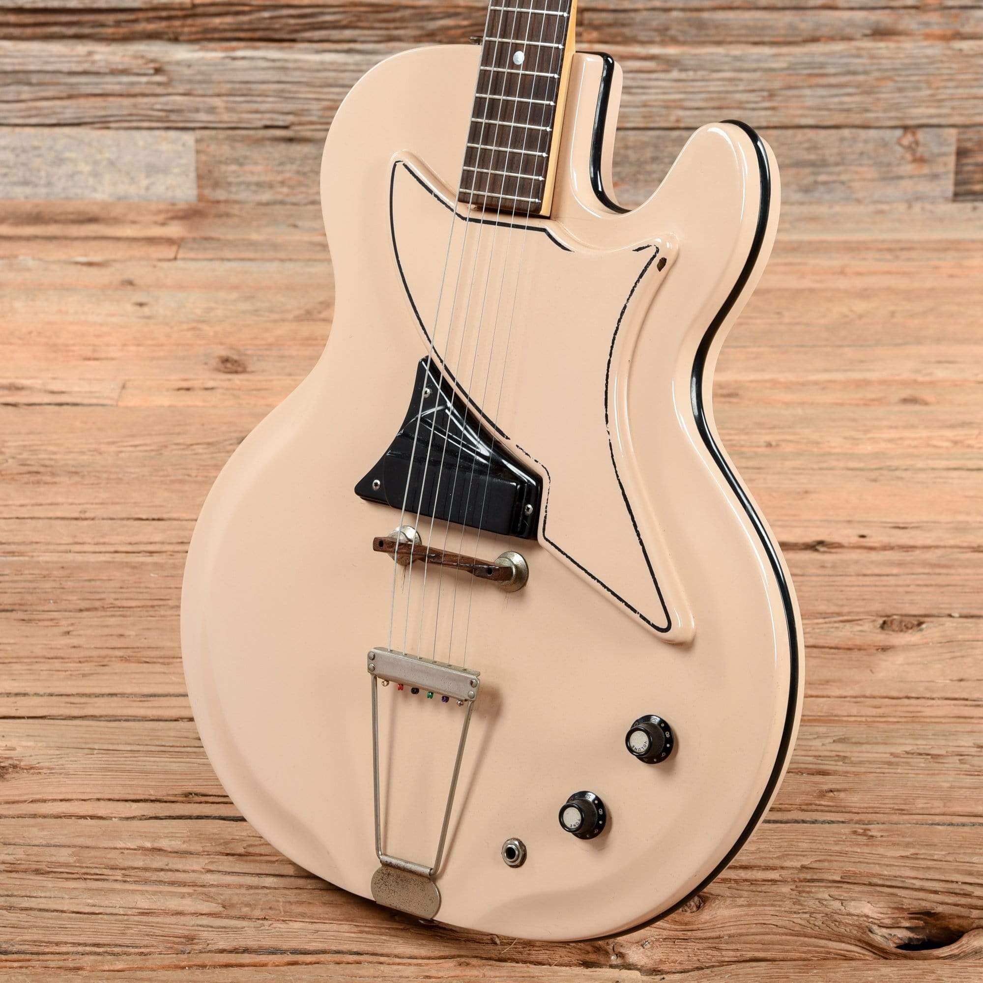 National Studio 66 Sand Buff 1961 Electric Guitars / Solid Body