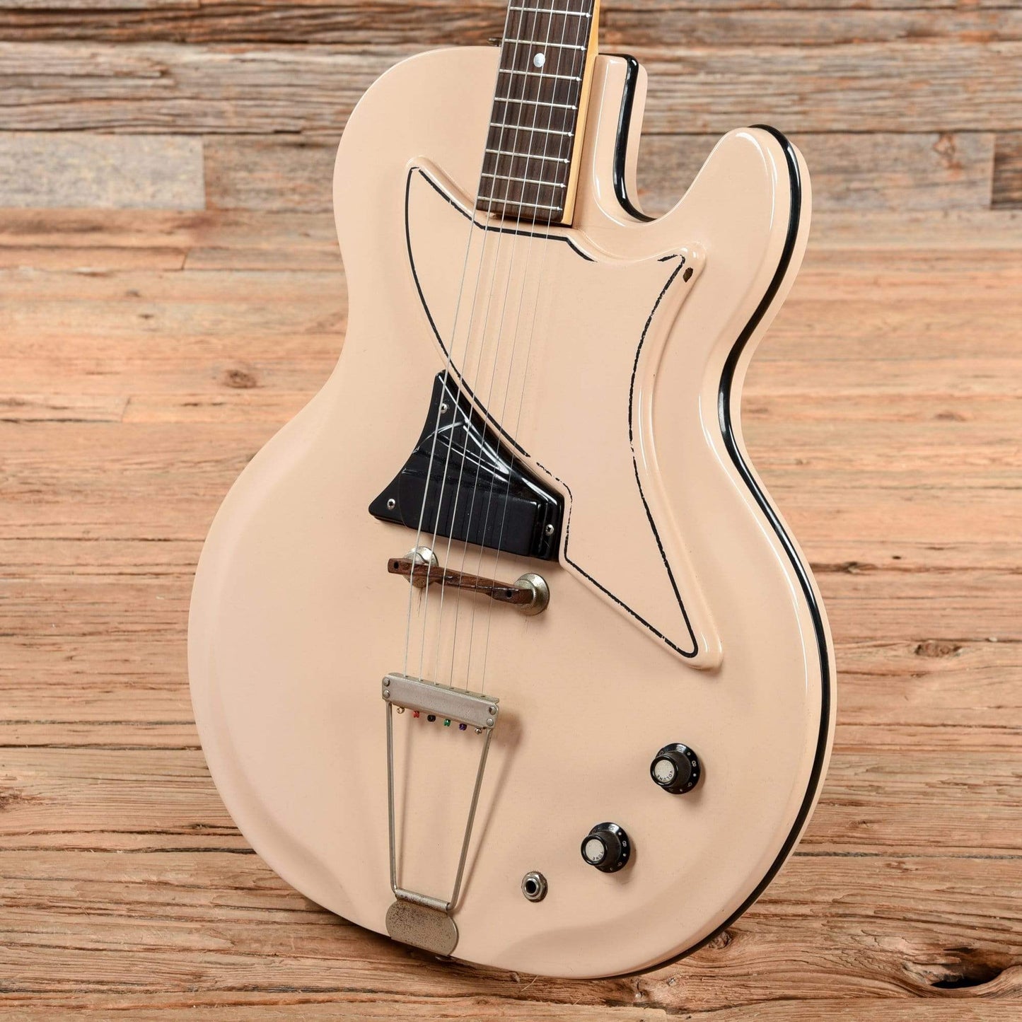 National Studio 66 Sand Buff 1961 Electric Guitars / Solid Body