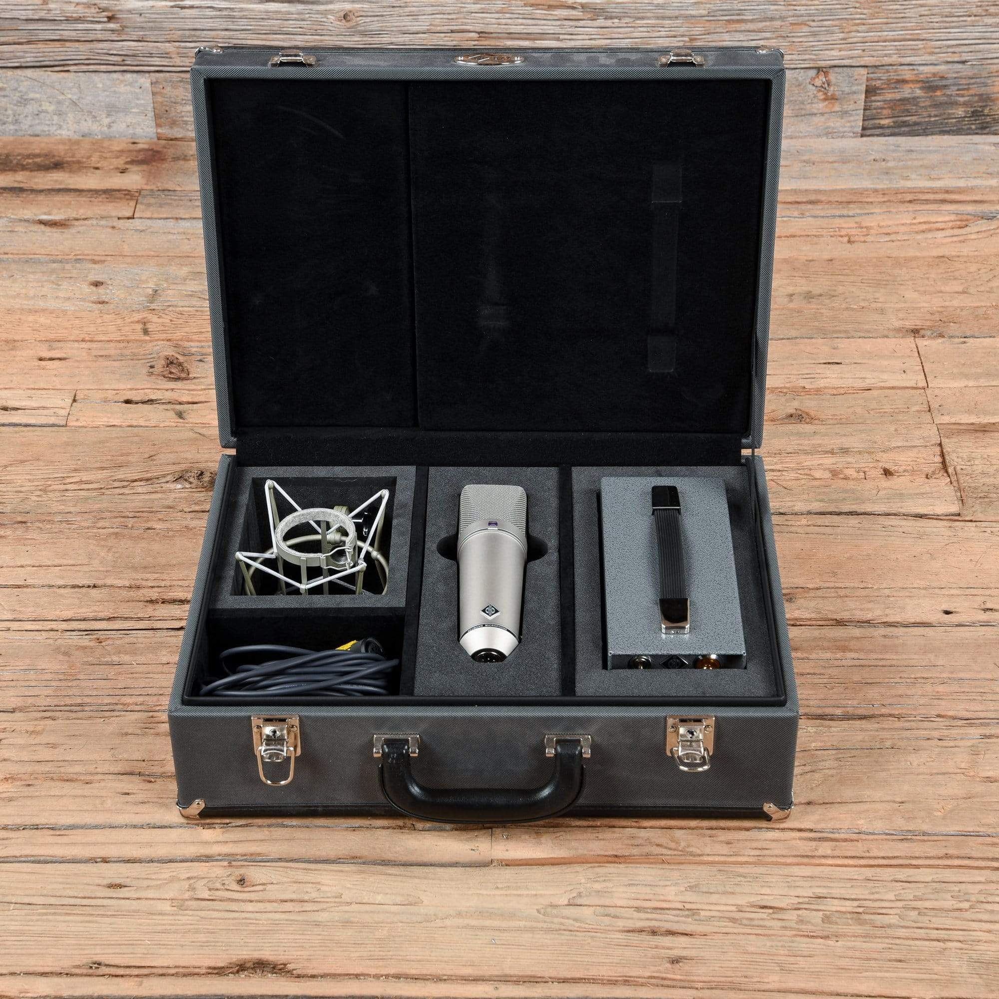 Neumann U67 SET Large-Diaphragm Tube Condenser Microphone Pro Audio / Microphones