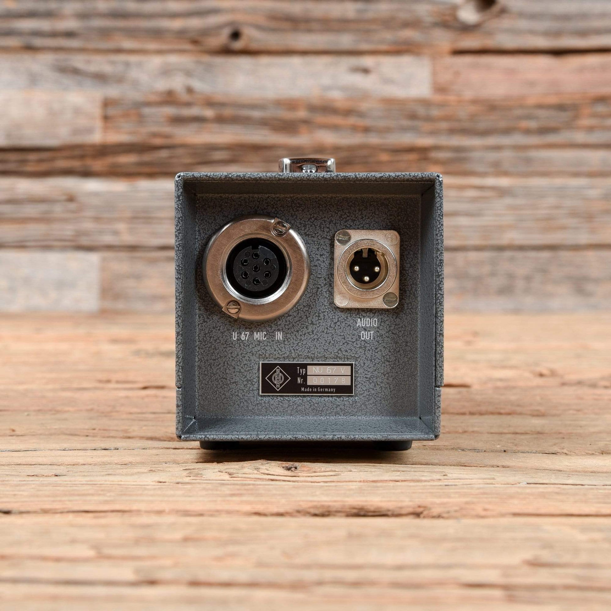 Neumann U67 SET Large-Diaphragm Tube Condenser Microphone Pro Audio / Microphones