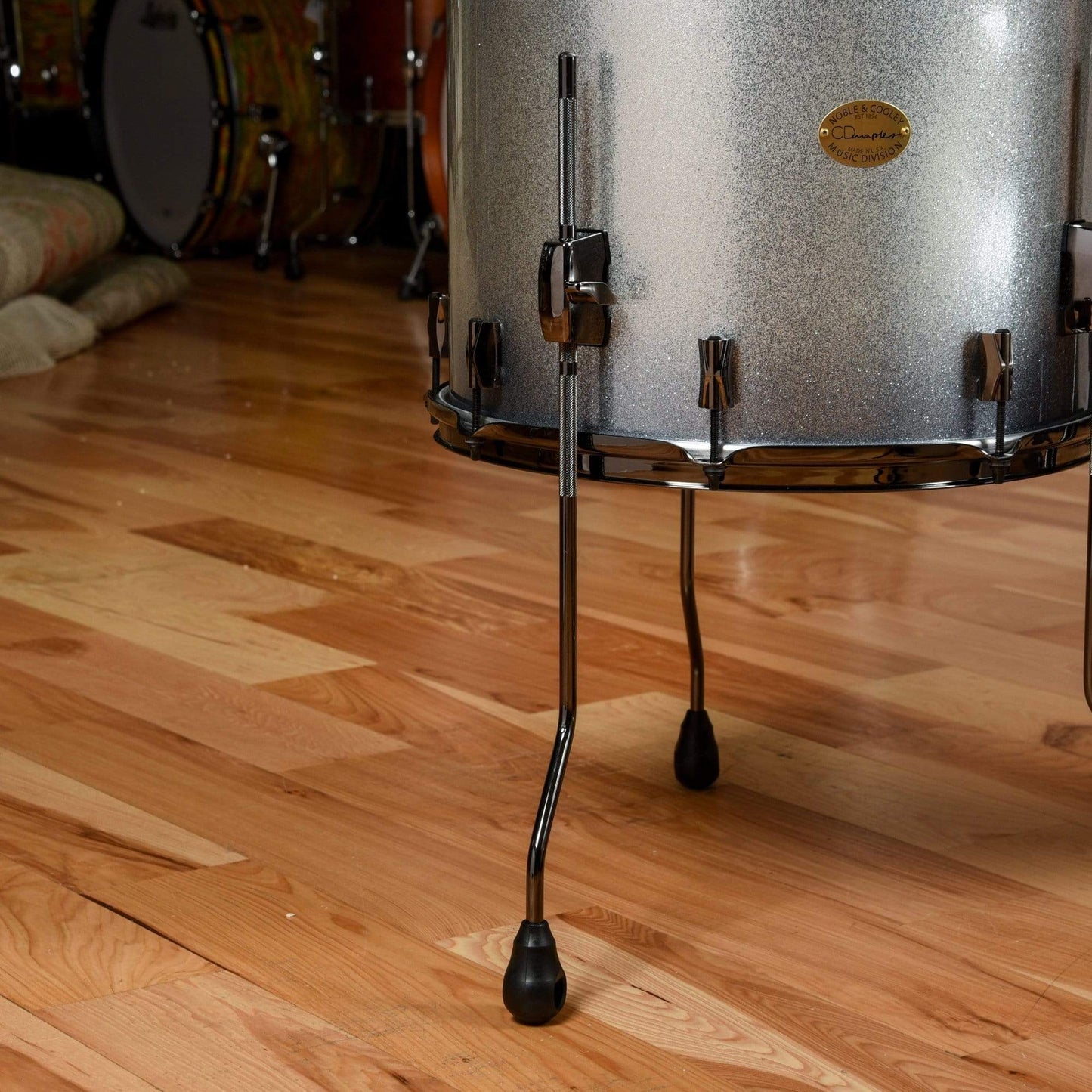 Noble & Cooley CD Maple 10/12/16/22 4pc. Drum Kit Milky Way w/Black Nickel Hardware Drums and Percussion / Acoustic Drums / Full Acoustic Kits