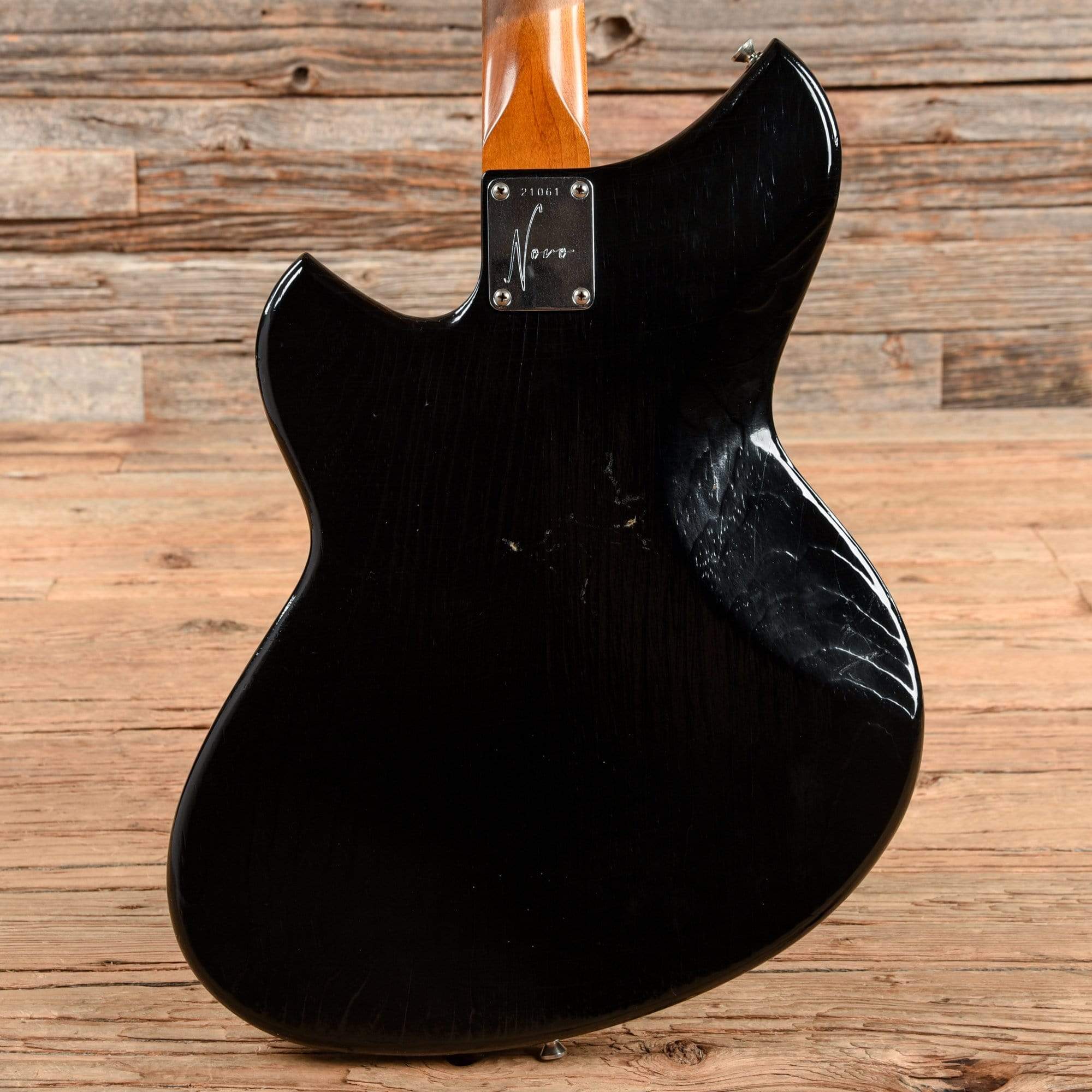 Novo Serus J Bull Black 2021 Electric Guitars / Solid Body