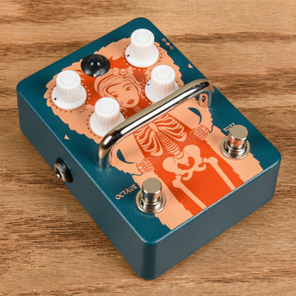 Orange Fur Coat Fuzz / Octave Pedal Effects and Pedals / Fuzz