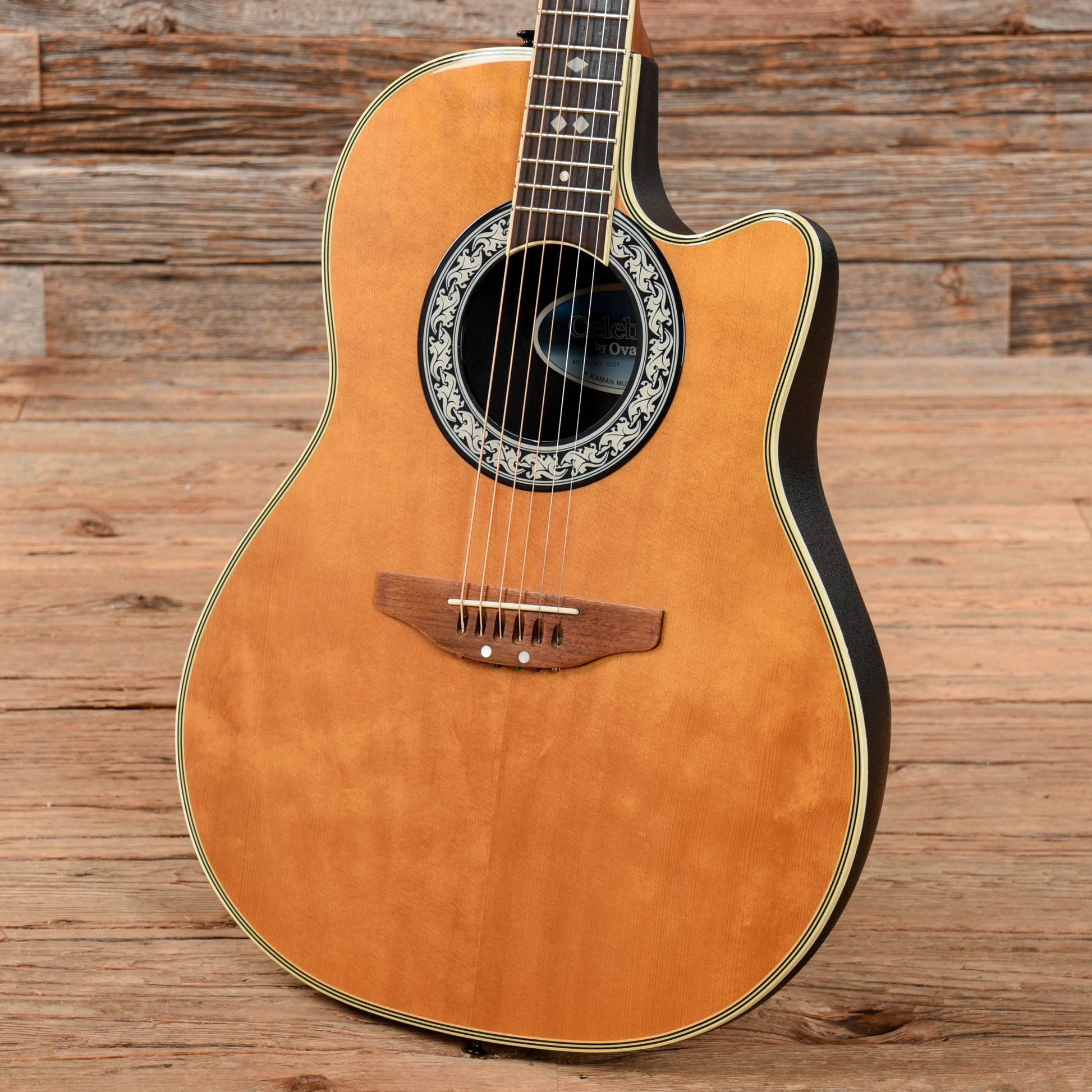 Ovation Celebrity  2000 Acoustic Guitars / Built-in Electronics