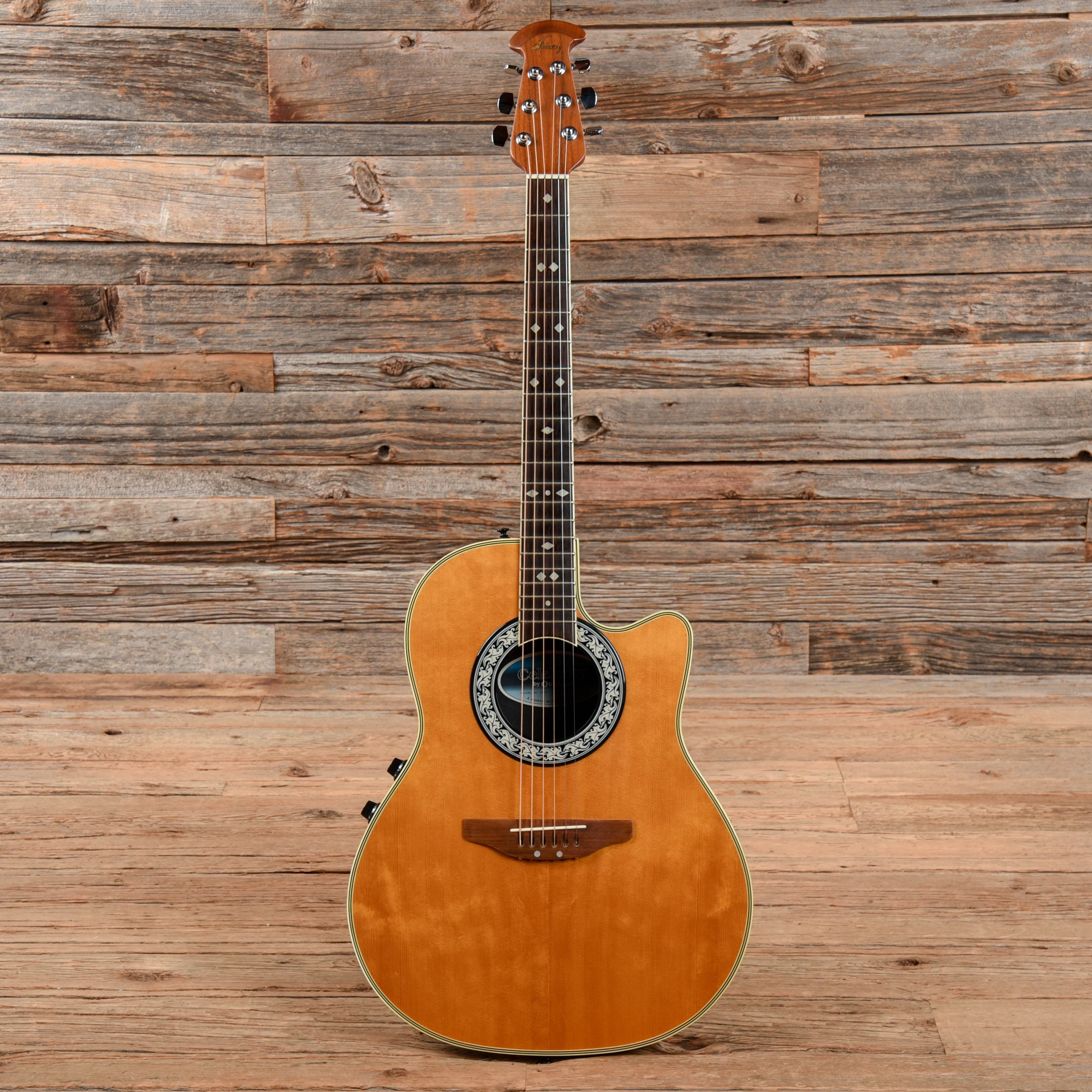 Ovation Celebrity  2000 Acoustic Guitars / Built-in Electronics