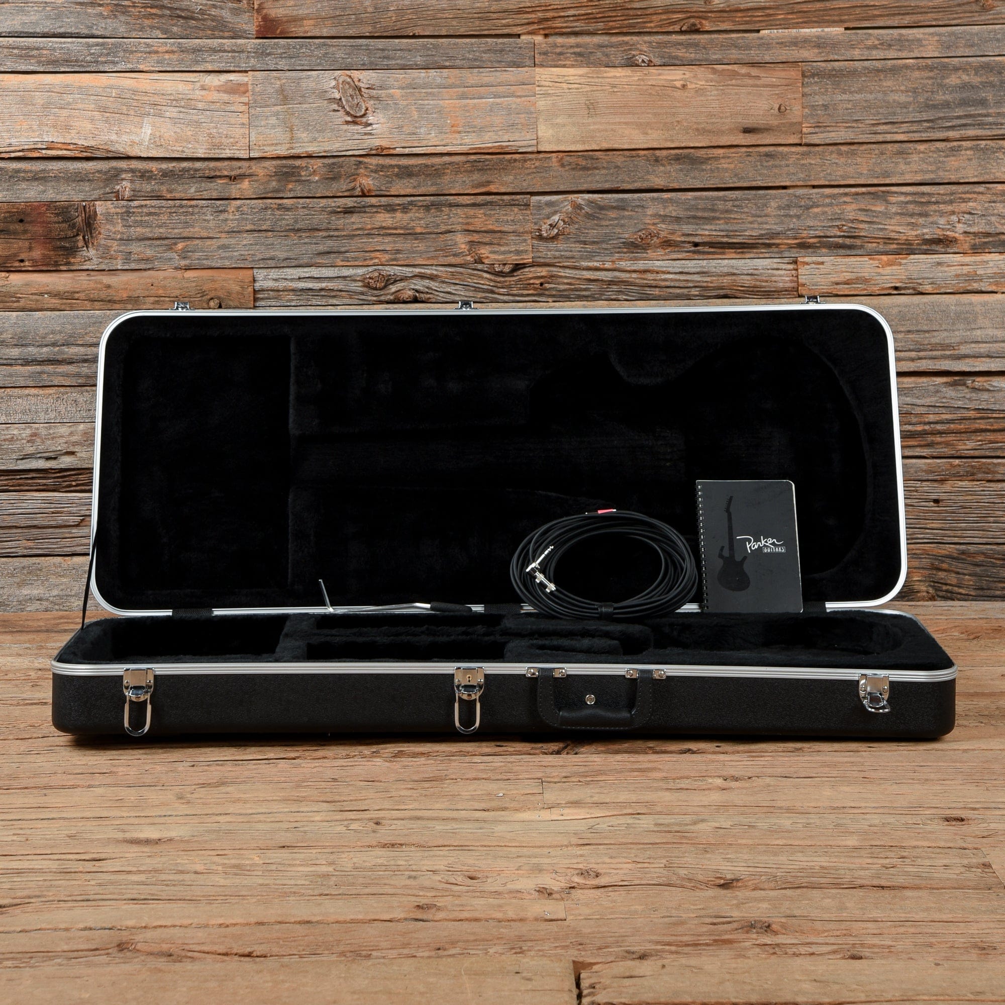 Parker Fly Deluxe HSS Black 2002 – Chicago Music Exchange