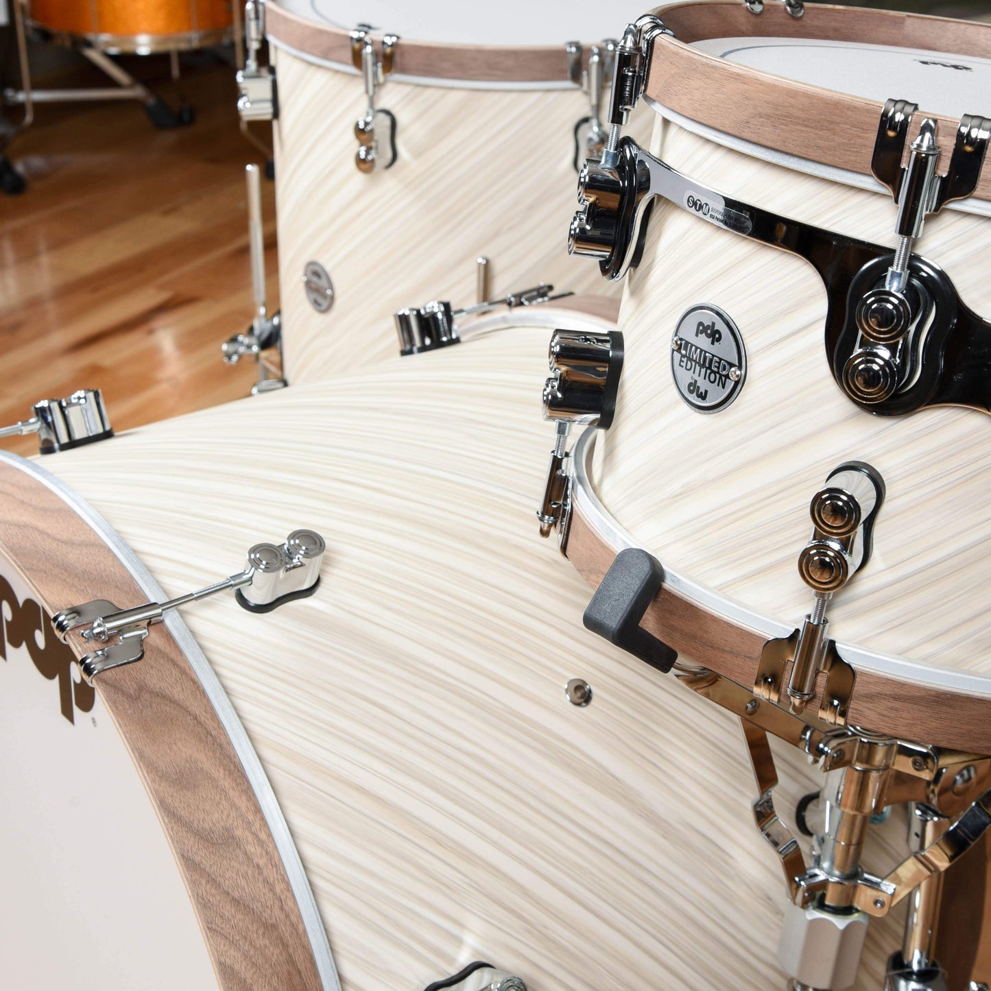 PDP Concept Limited Edition 12/16/22 3pc. Drum Kit Twisted Ivory w/Walnut Hoops Drums and Percussion / Acoustic Drums / Full Acoustic Kits