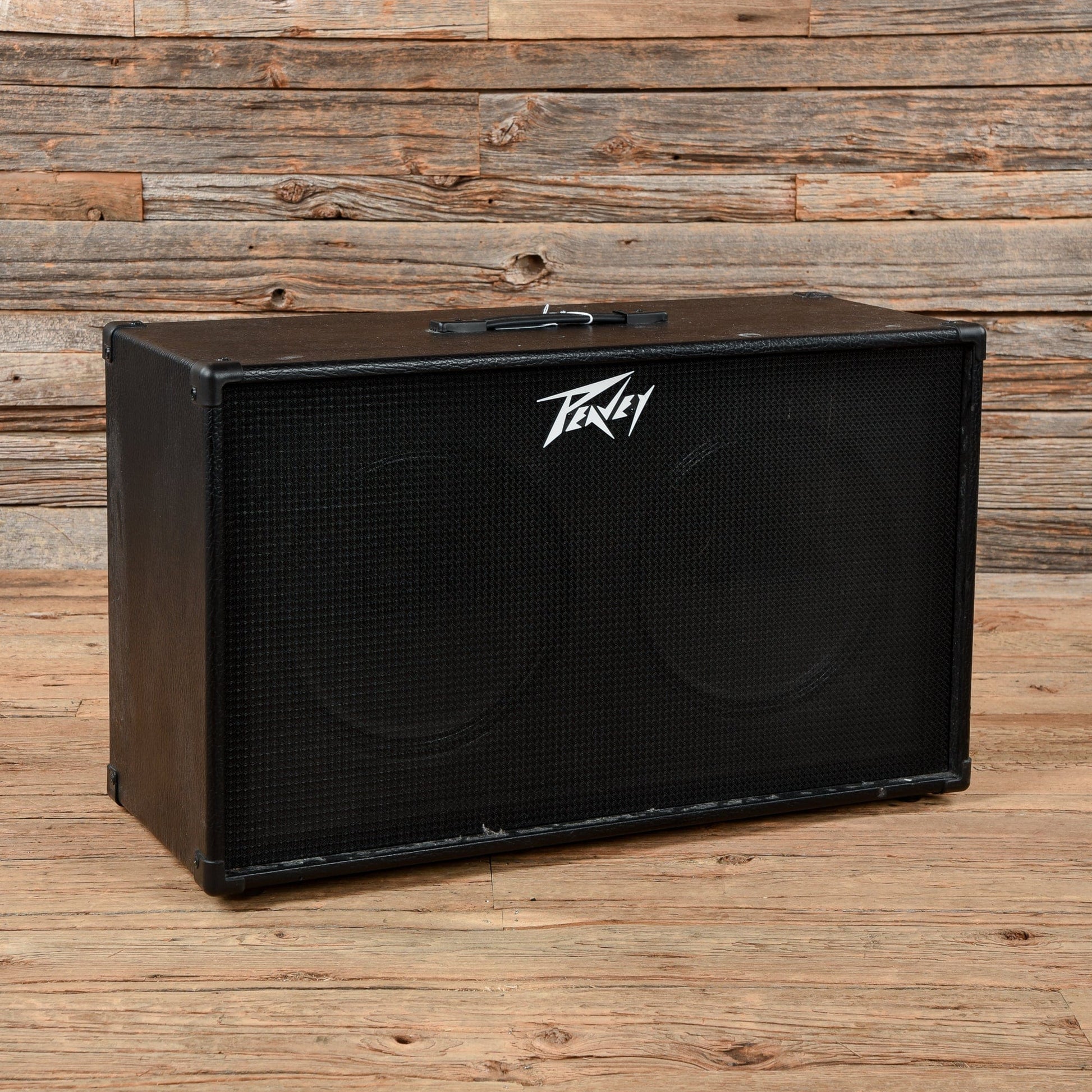 Peavey 2x12 Guitar Cabinet – Chicago Music Exchange