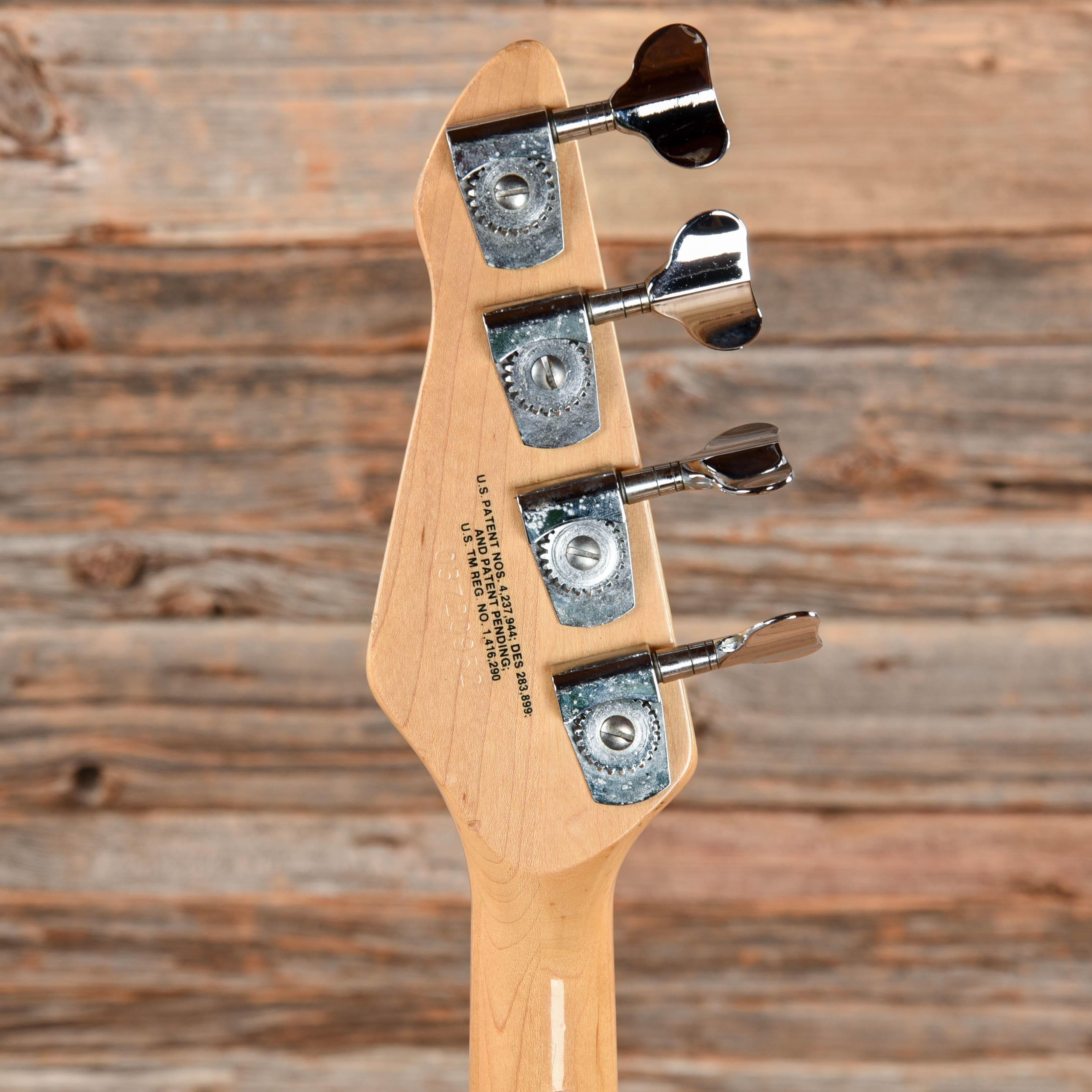 Peavey Fury Black – Chicago Music Exchange