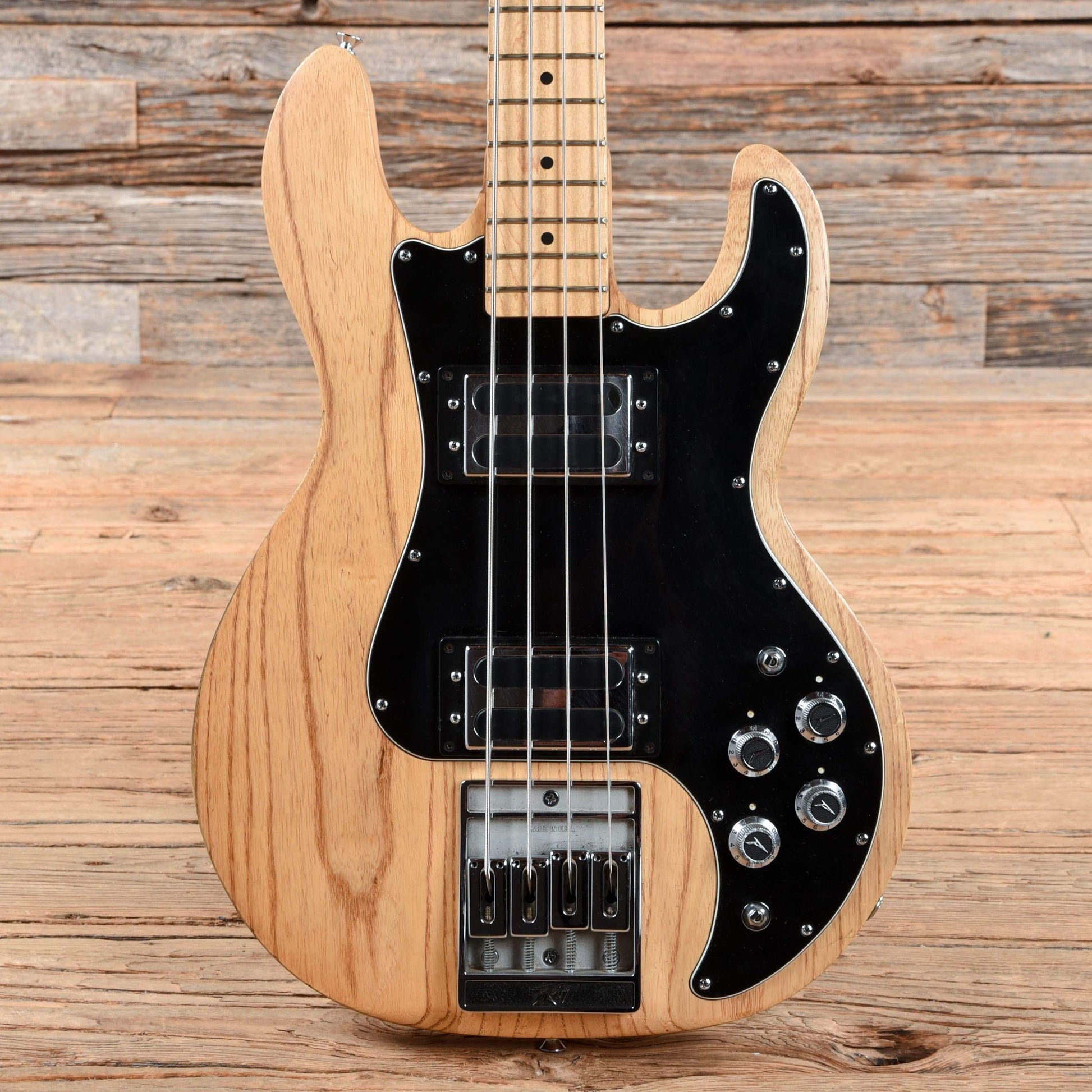 Peavey T-40 Natural 1979 Bass Guitars / 4-String