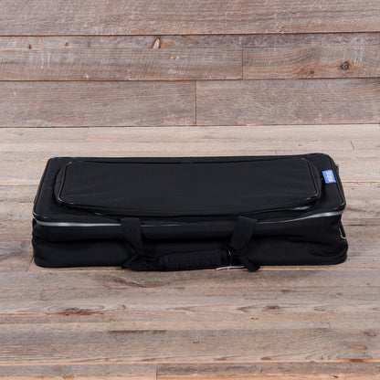Pedaltrain Classic 2 Pedalboard 4 Rails 24x12.5 w/Soft Case Effects and Pedals / Pedalboards and Power Supplies